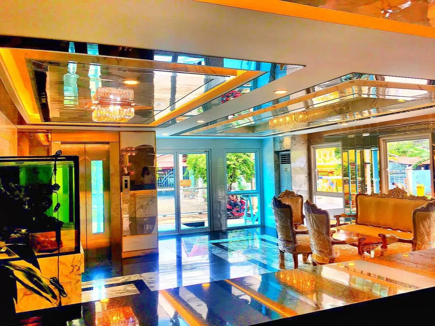 Lobby or reception in B-your home Hotel Donmueang Airport Bangkok -SHA Certified SHA Plus