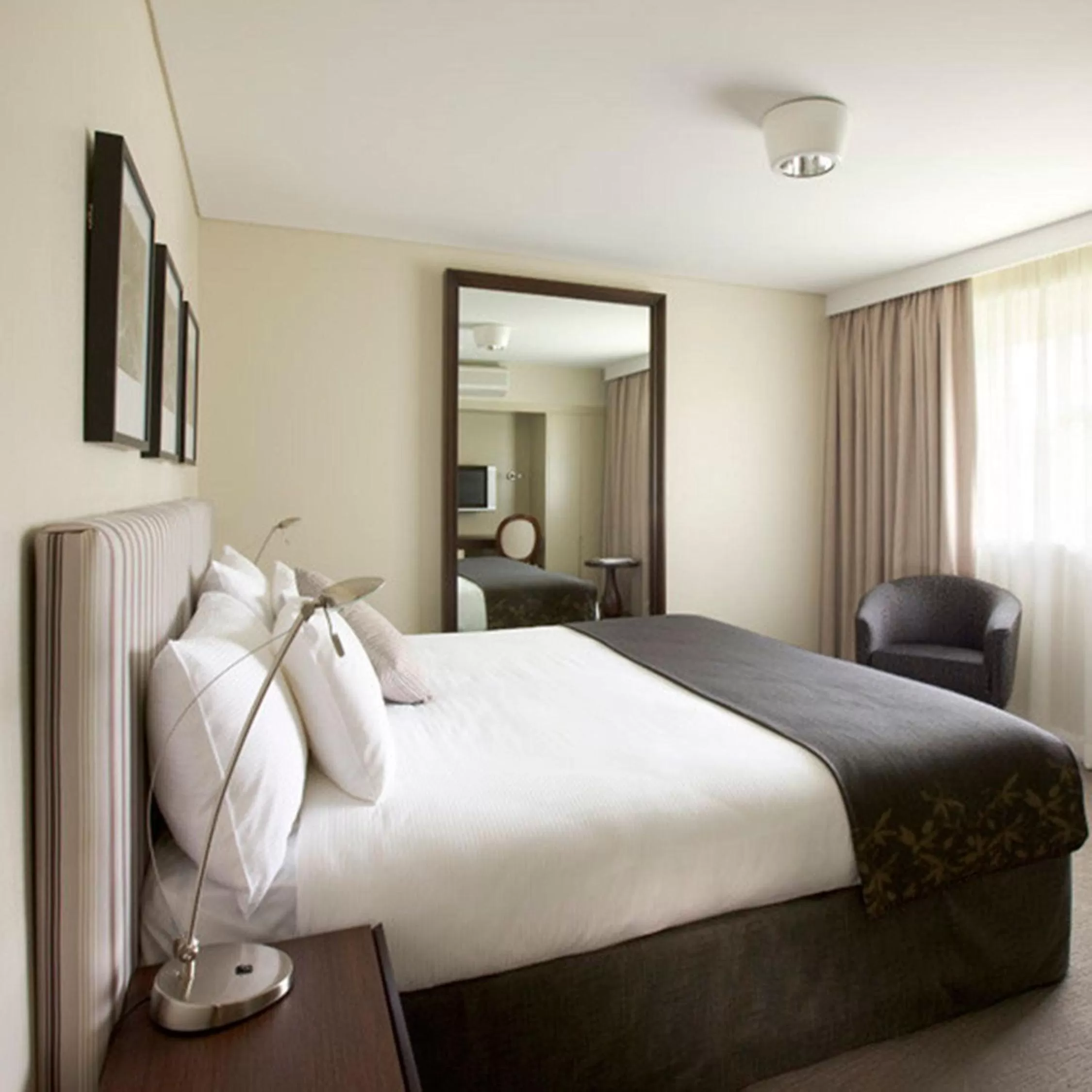 Bedroom, Bed in Peppers Craigieburn Resort