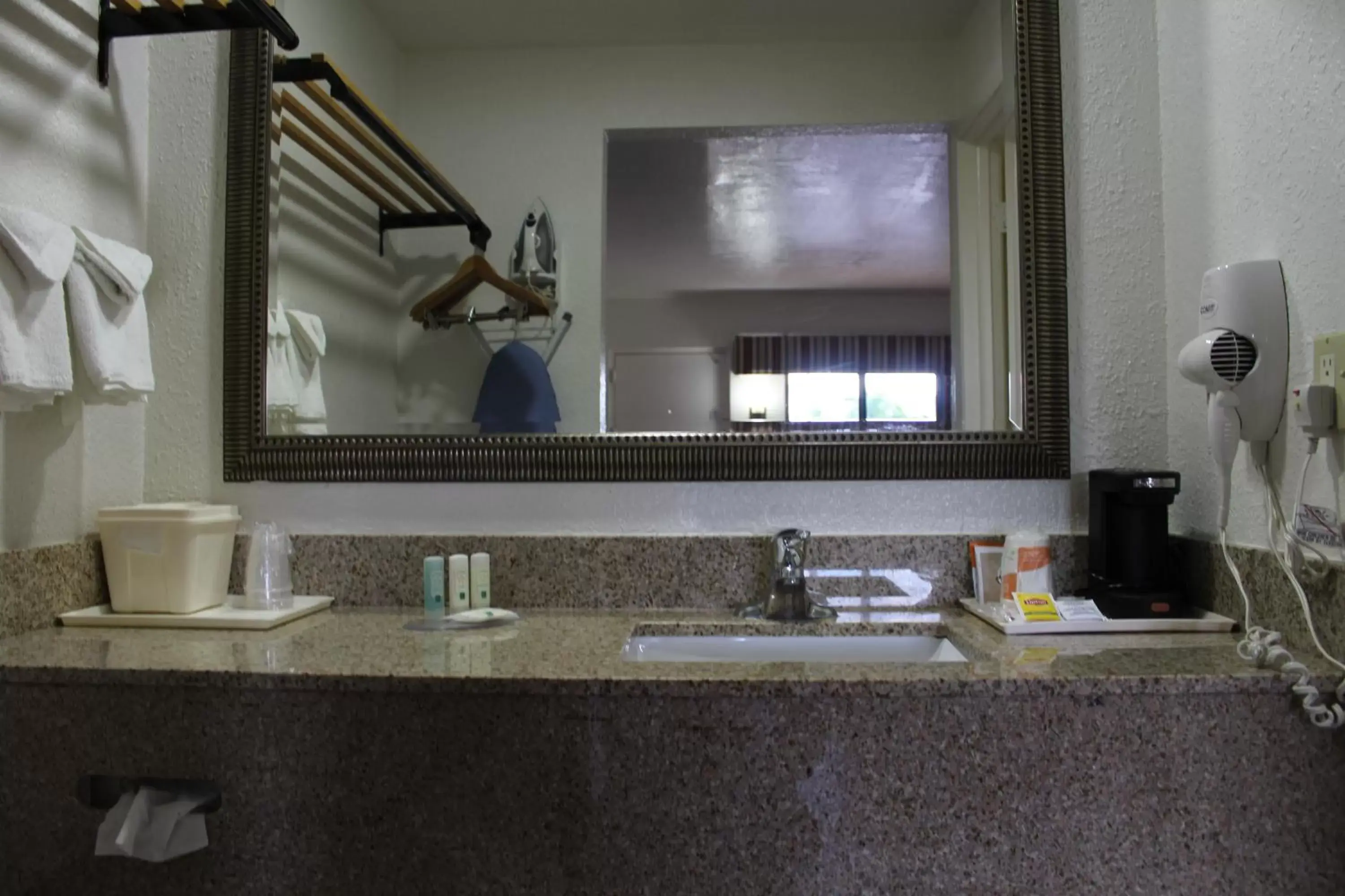 Bathroom in Quality Inn Florida City - Gateway to the Keys