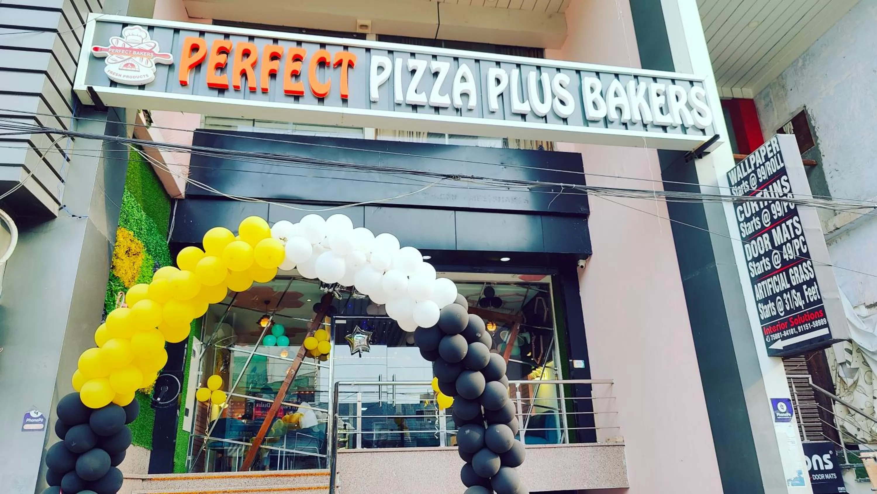 Restaurant/places to eat in Perfect Stayz Premium- Hotel Sehdev Near Golden Temple