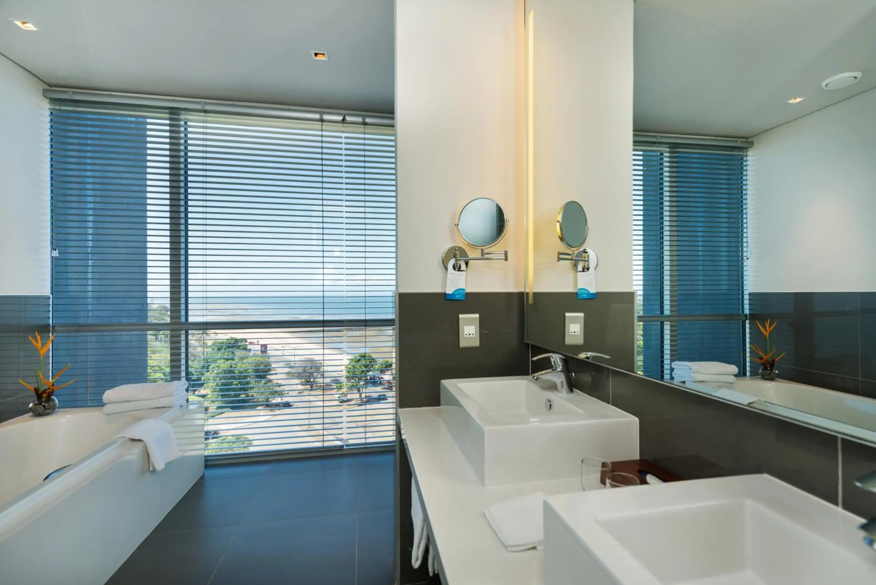 Bathroom in Radisson Blu Hotel & Residence Maputo