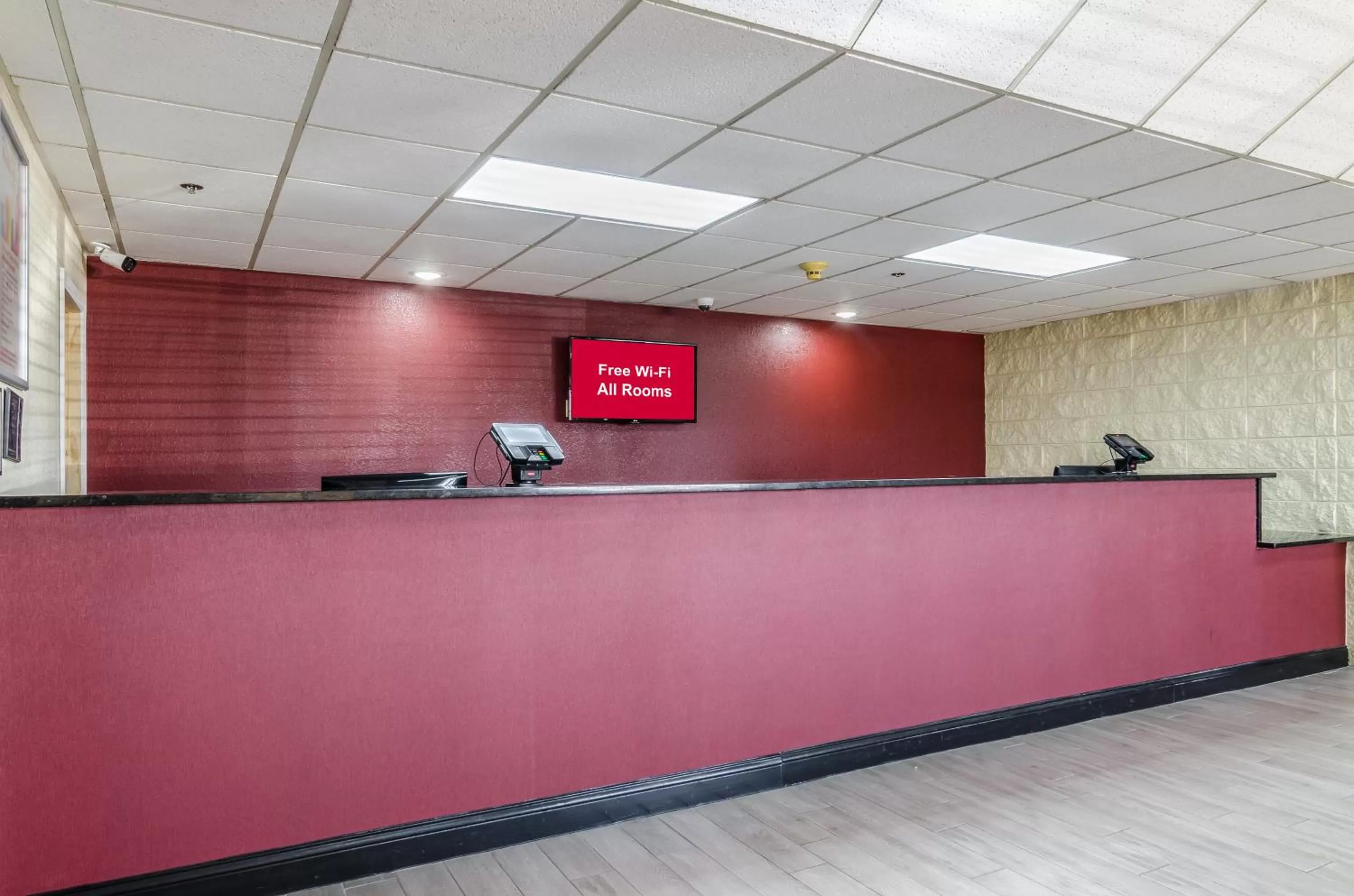 Lobby or reception in Red Roof Inn & Conference Center Wichita Airport