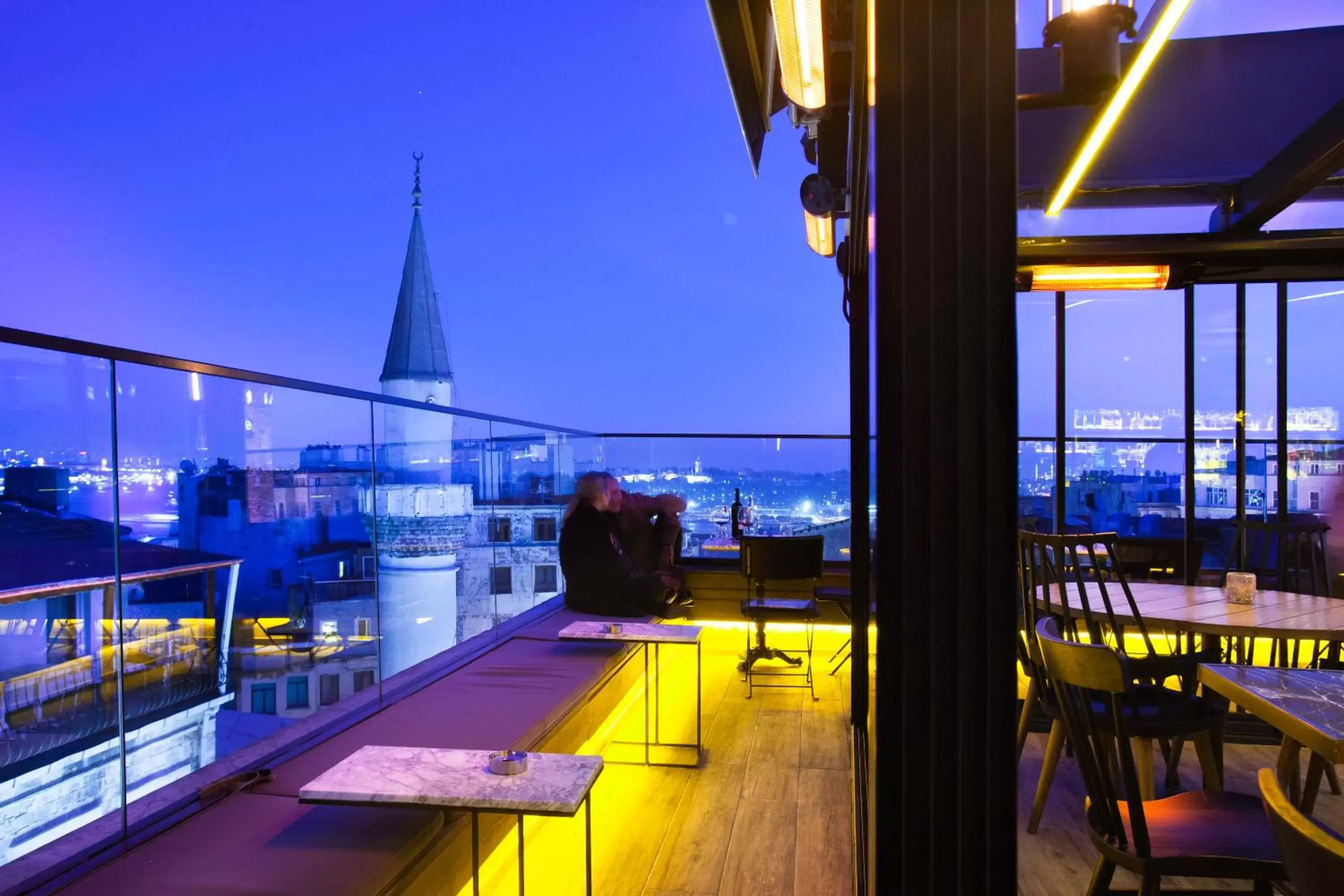 Restaurant/places to eat in Duo Galata Hotel