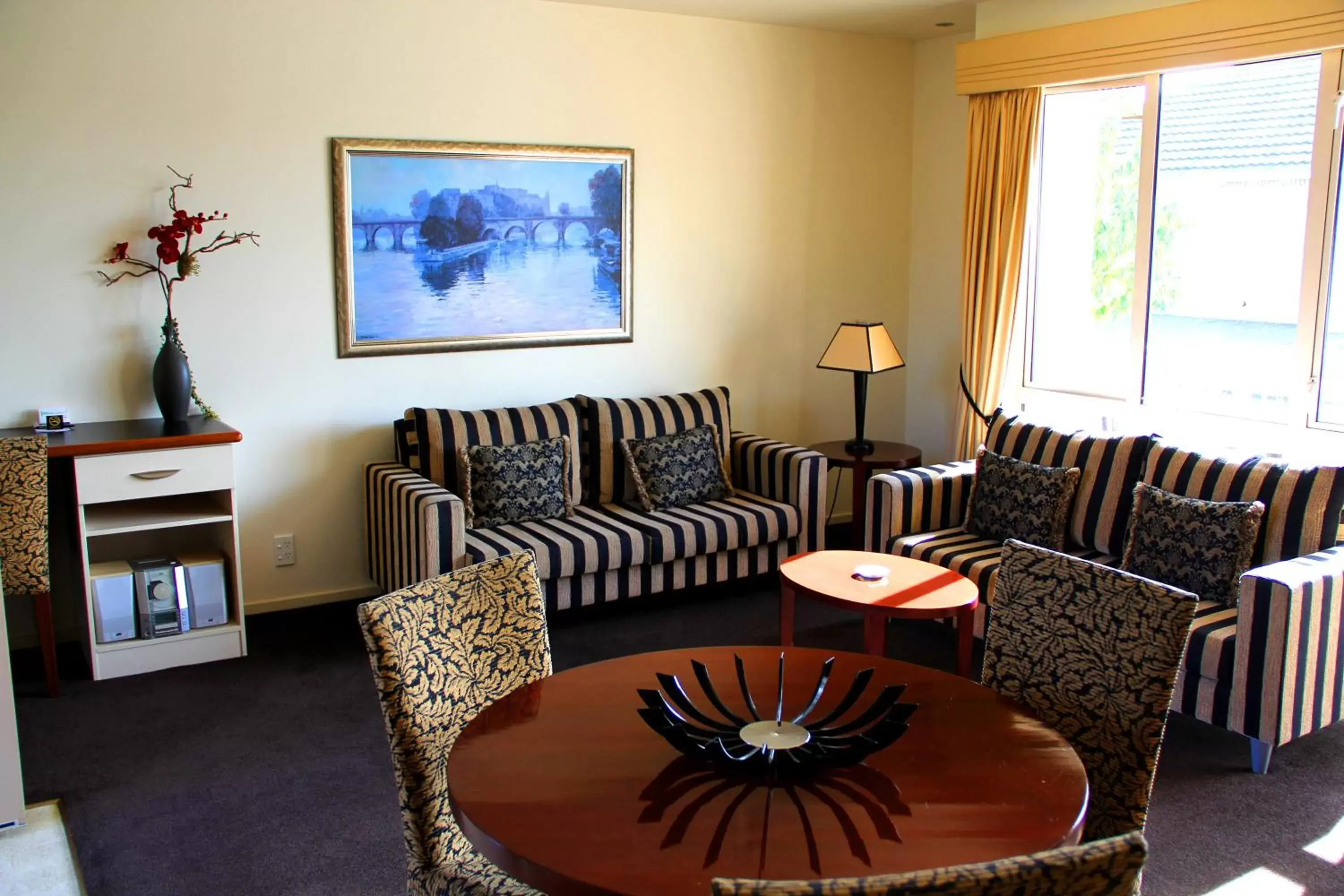 Living room, Seating Area in Cedar Grove Motor Lodge