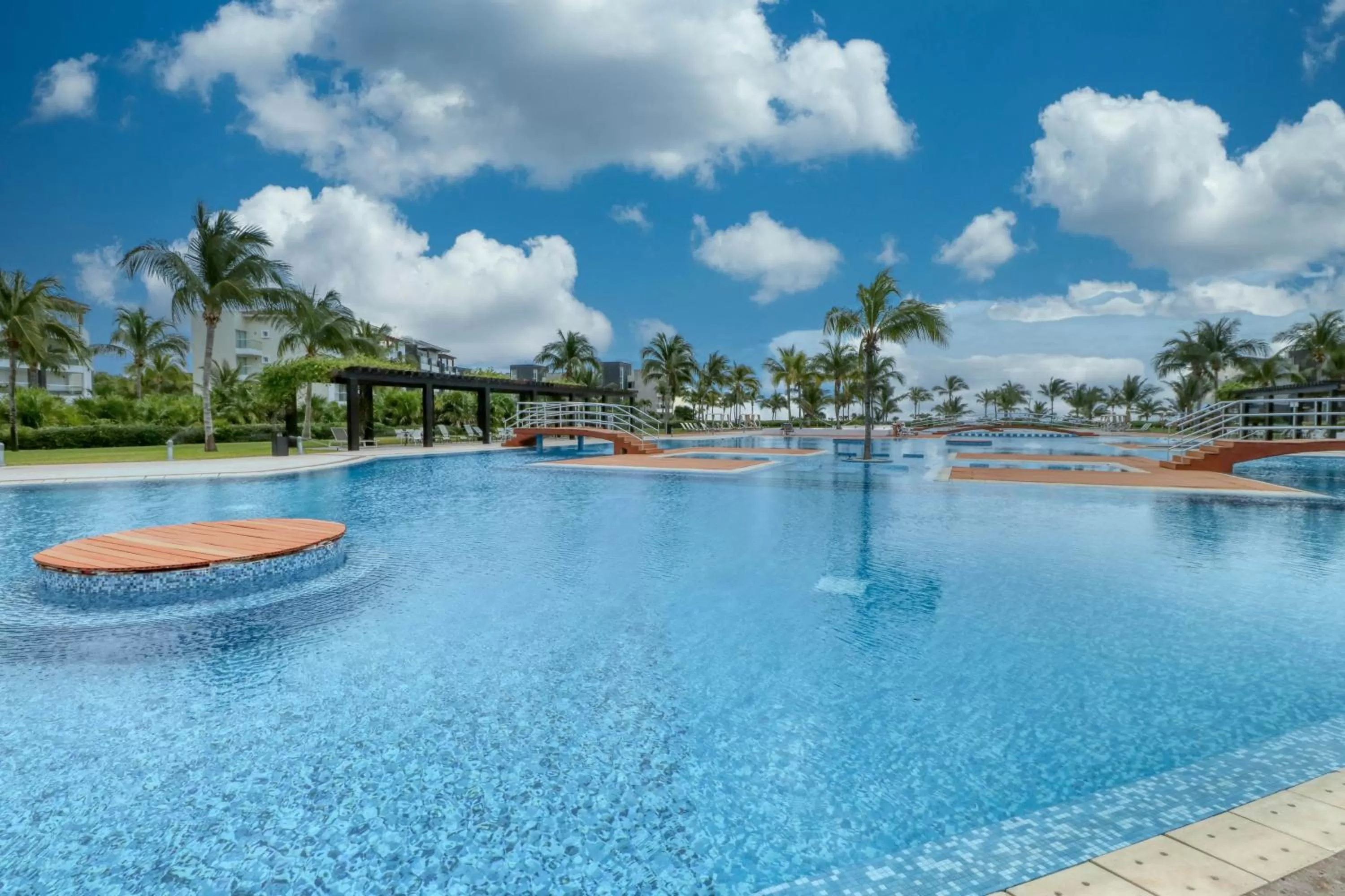 Swimming Pool in Hakuna Matata 725N at Mareazul Beachfront