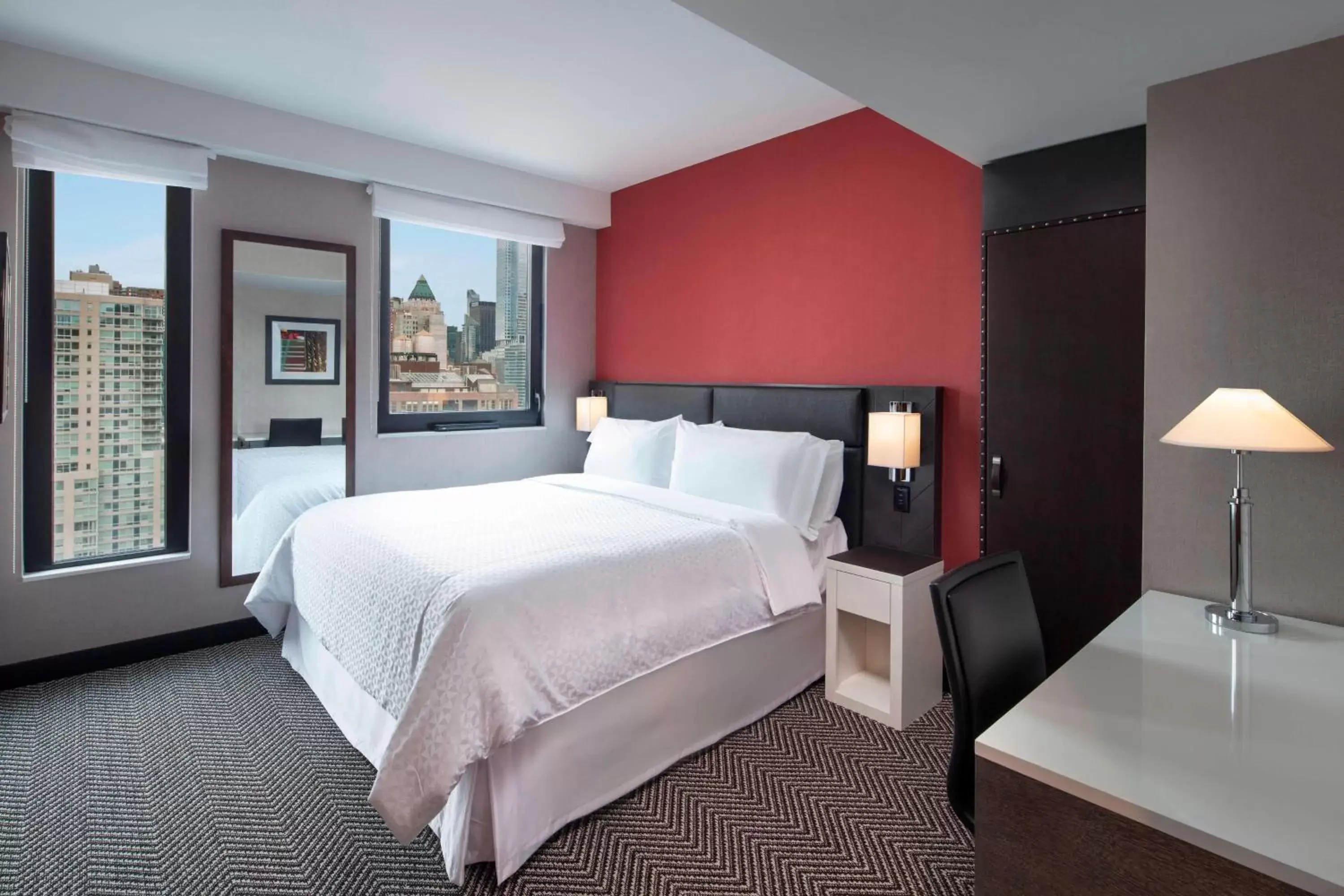 Photo of the whole room, Bed in Four Points by Sheraton Manhattan Midtown West
