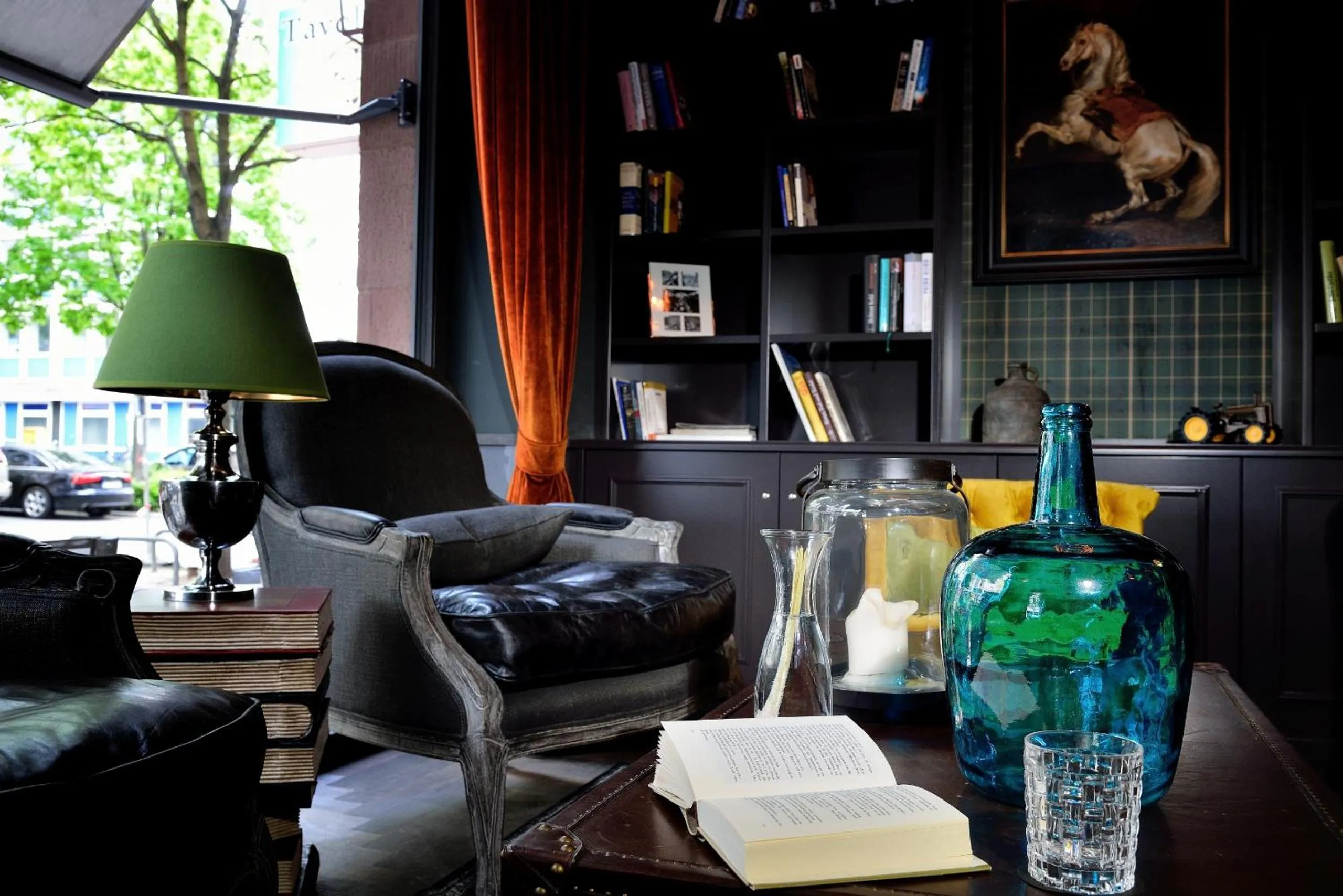 Library in Syte Boutique Hotel Mannheim