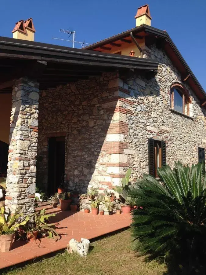 Property Building in Pietra E Glicine B&B