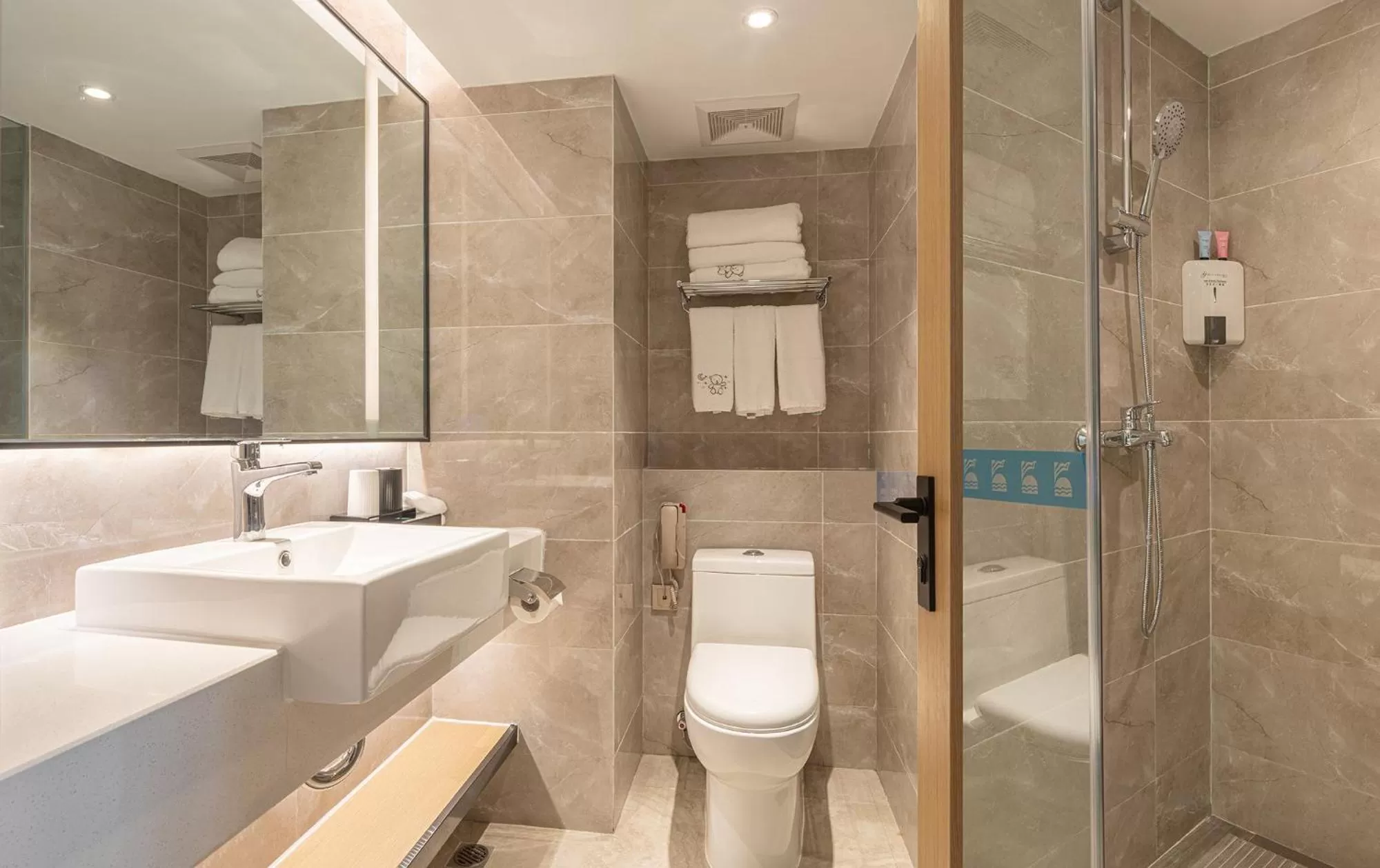 Shower in Sanya South China Hotel