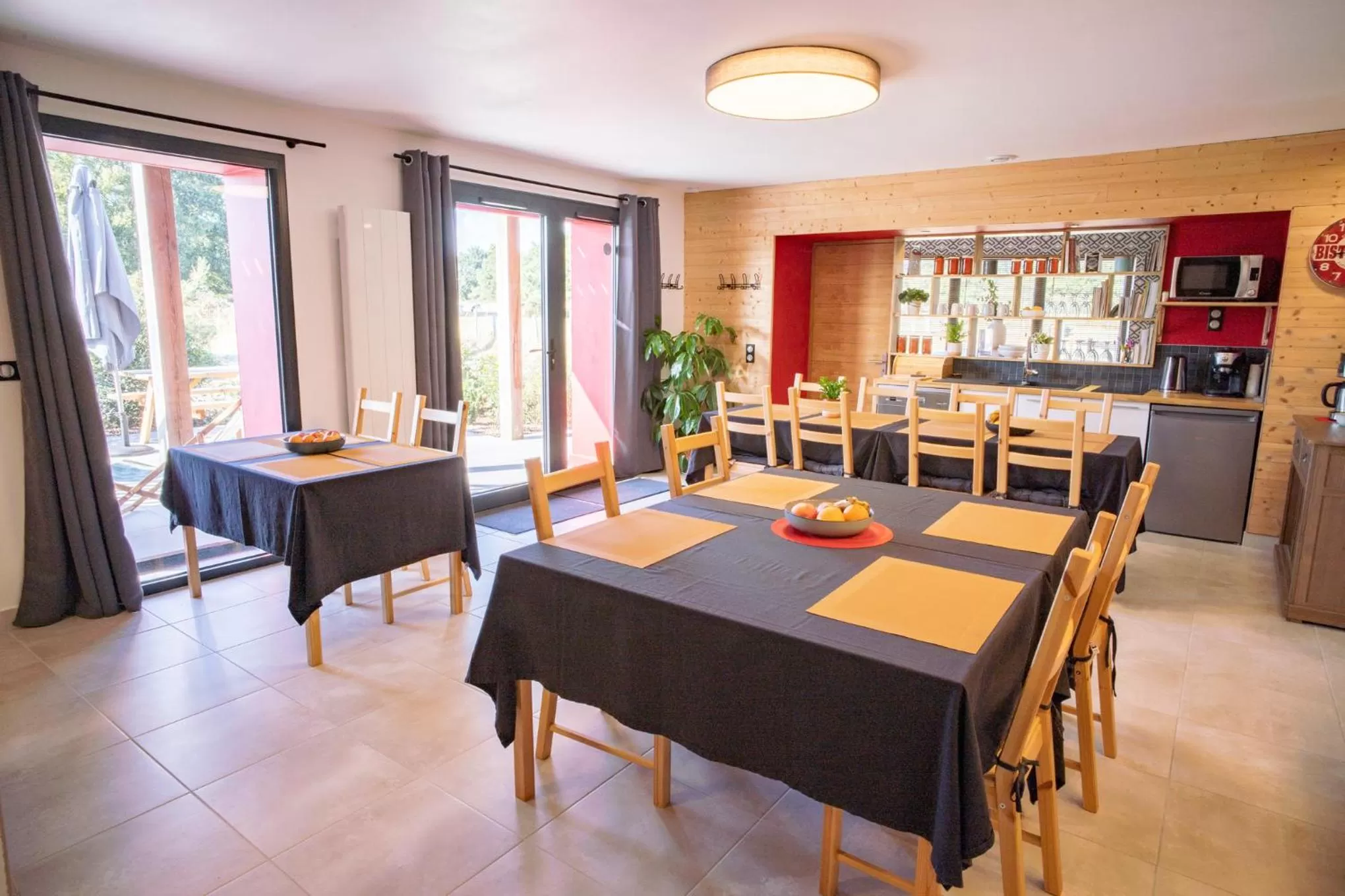Dining area in Le jardin des 4 saisons