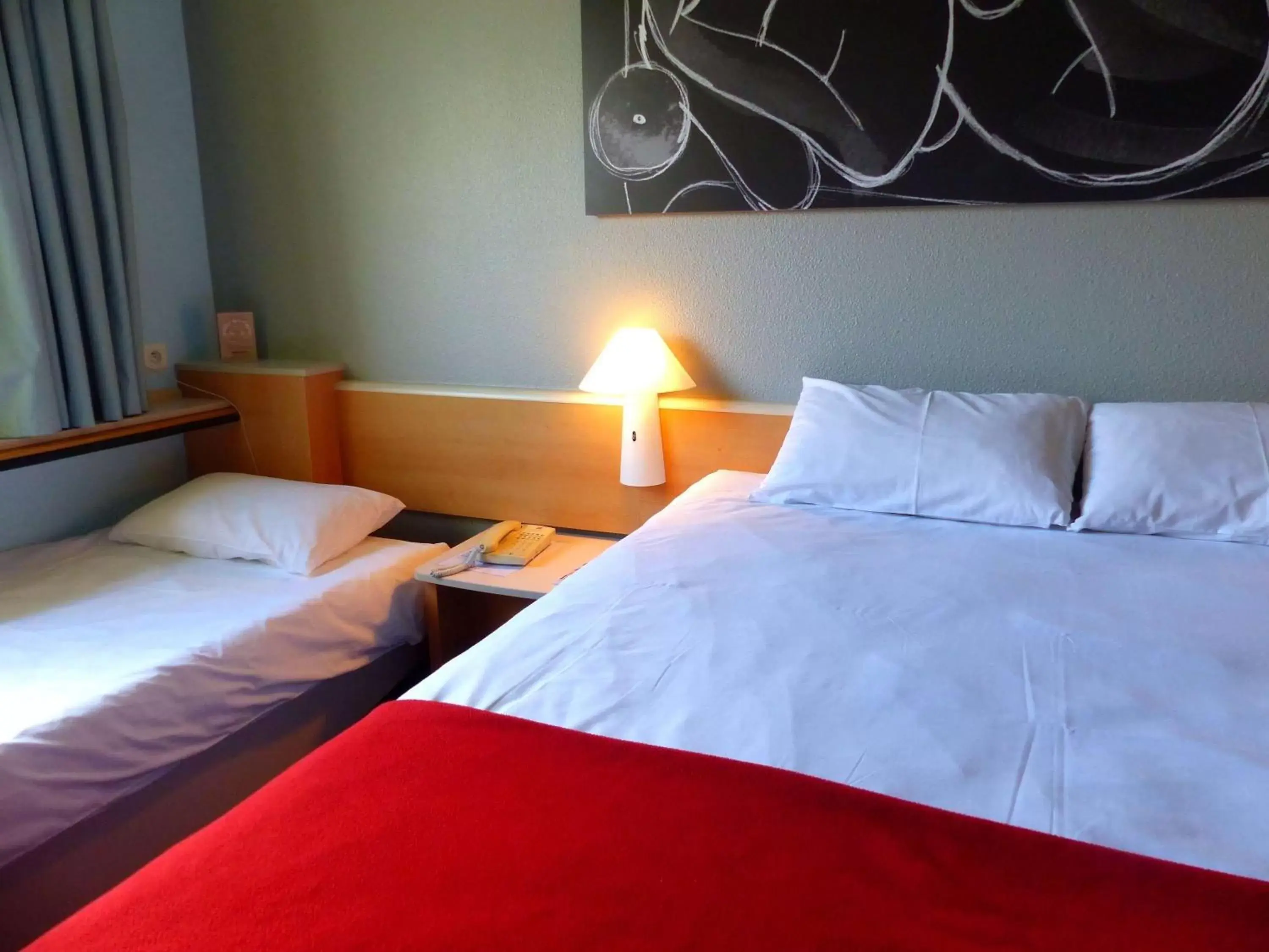 Photo of the whole room, Bed in Hôtel ibis Pontivy