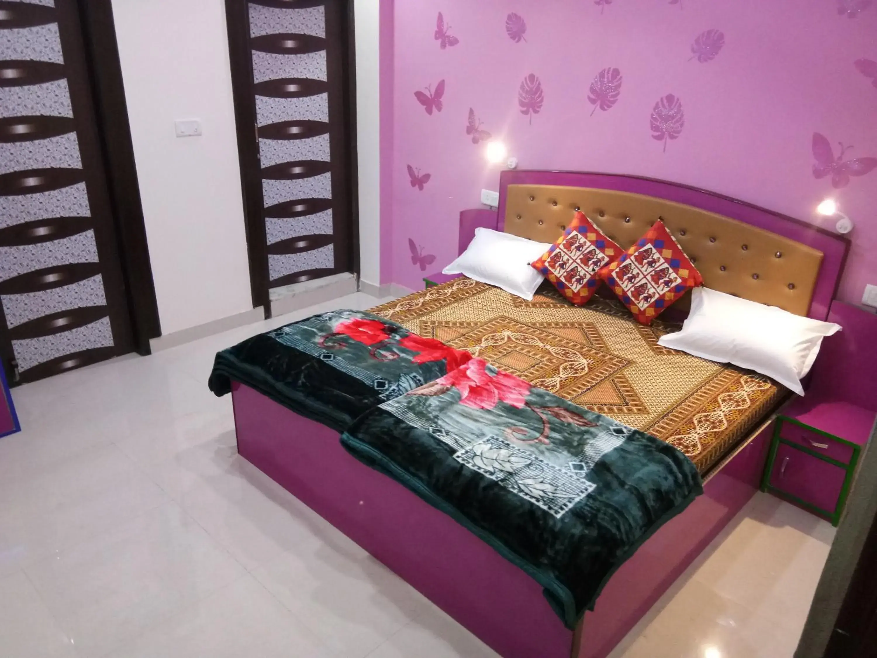 Photo of the whole room, Bed in Friends Home Stay - Agra