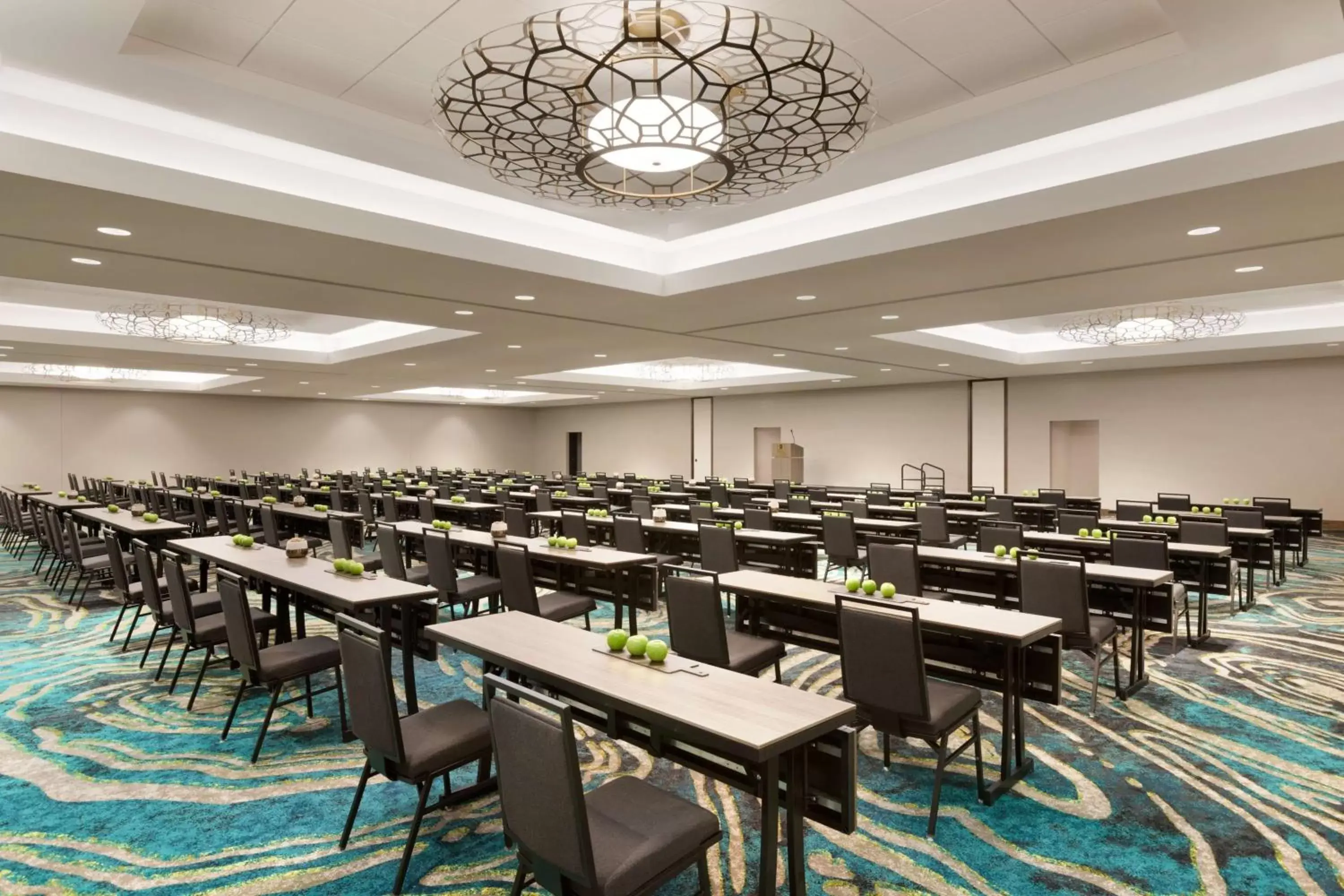 Meeting/conference room in Embassy Suites By Hilton Boulder