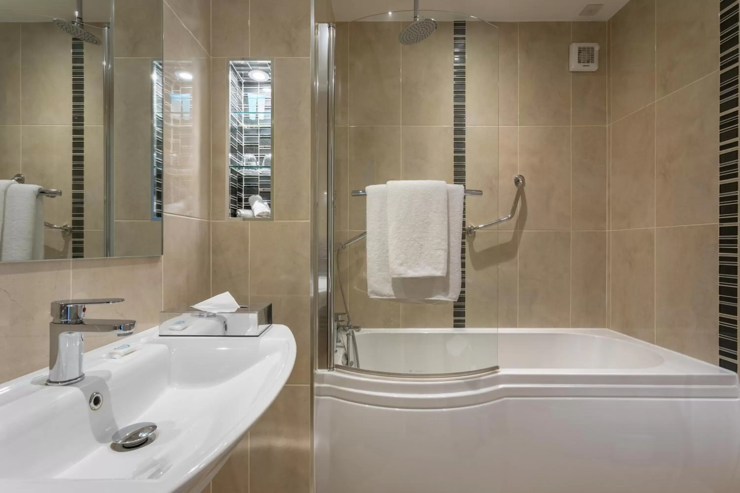 Shower, Bathroom in Park Inn by Radisson Shannon Airport