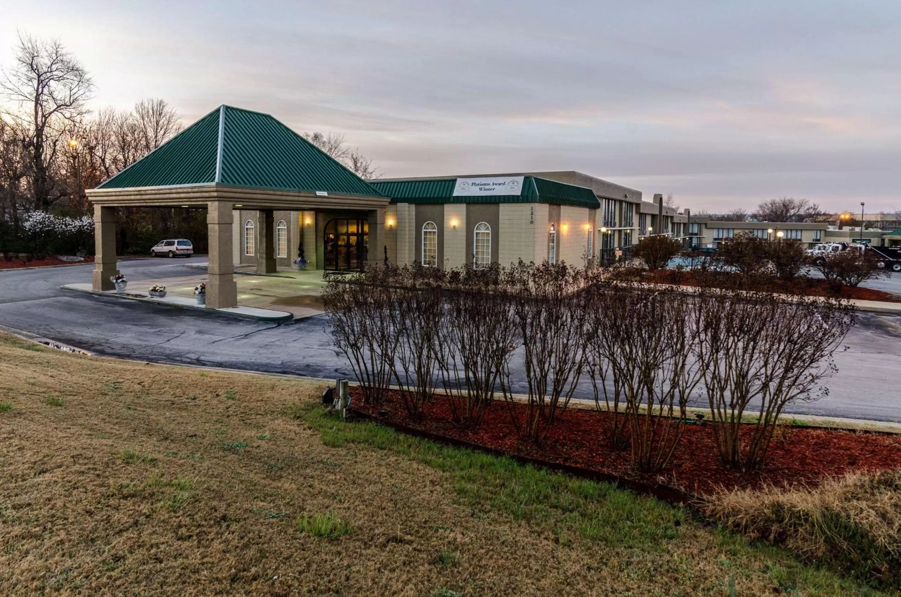 Property building in Quality Inn Harrison North