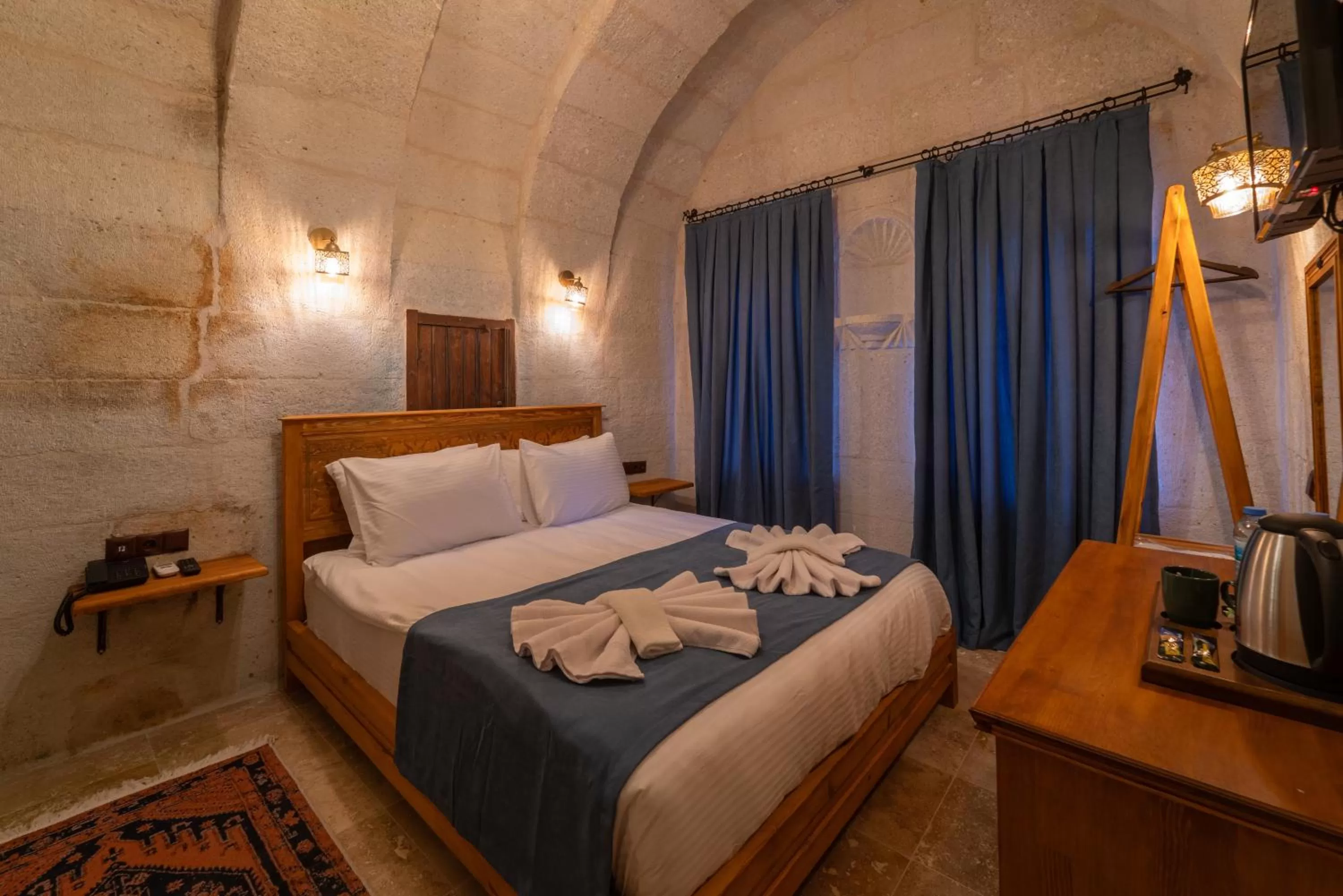 Bedroom, Bed in Göreme Escape Cave