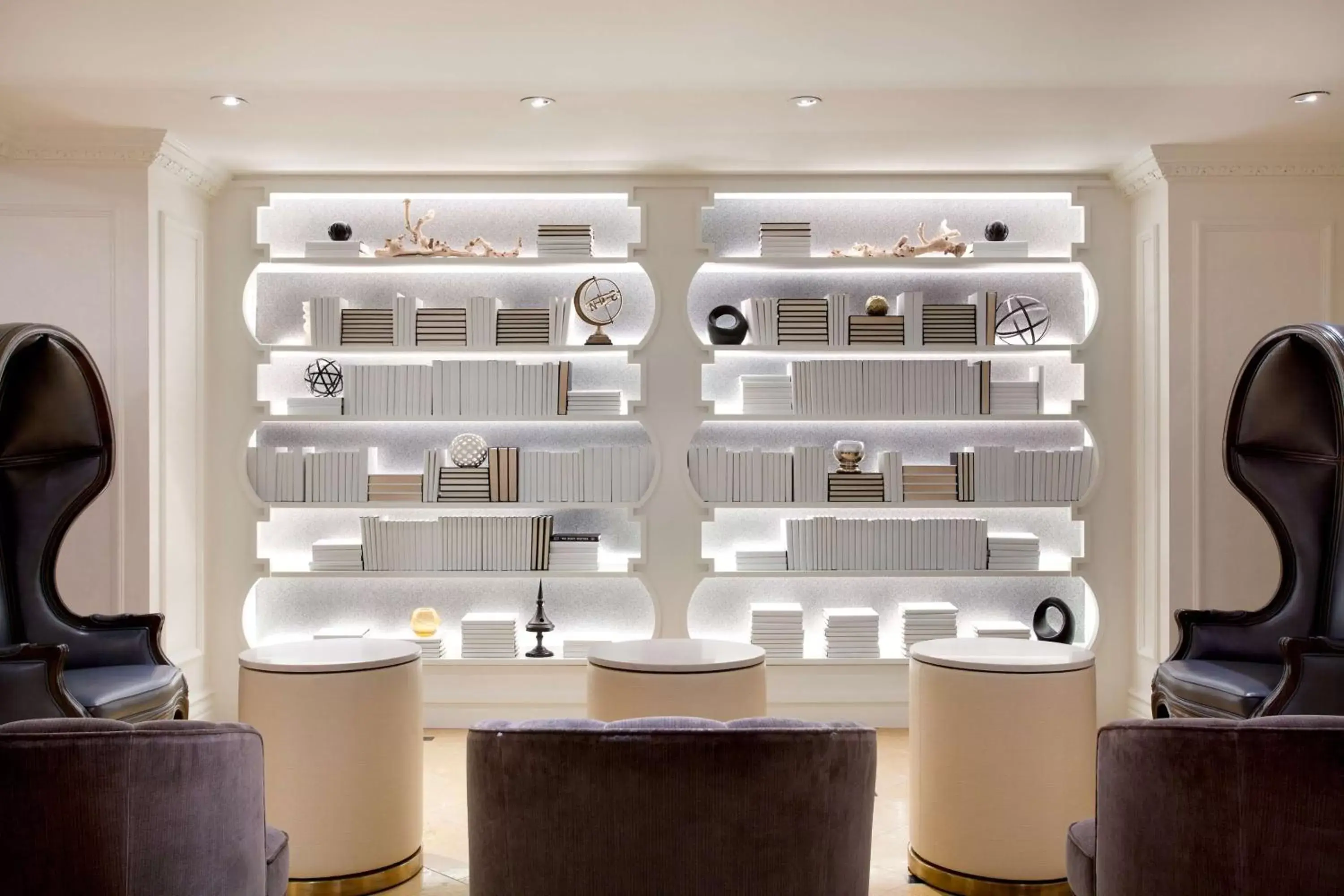 Lobby or reception in Hilton New Orleans / St. Charles Avenue Lobby or reception in Hilton New Orleans / St. Charles Avenue