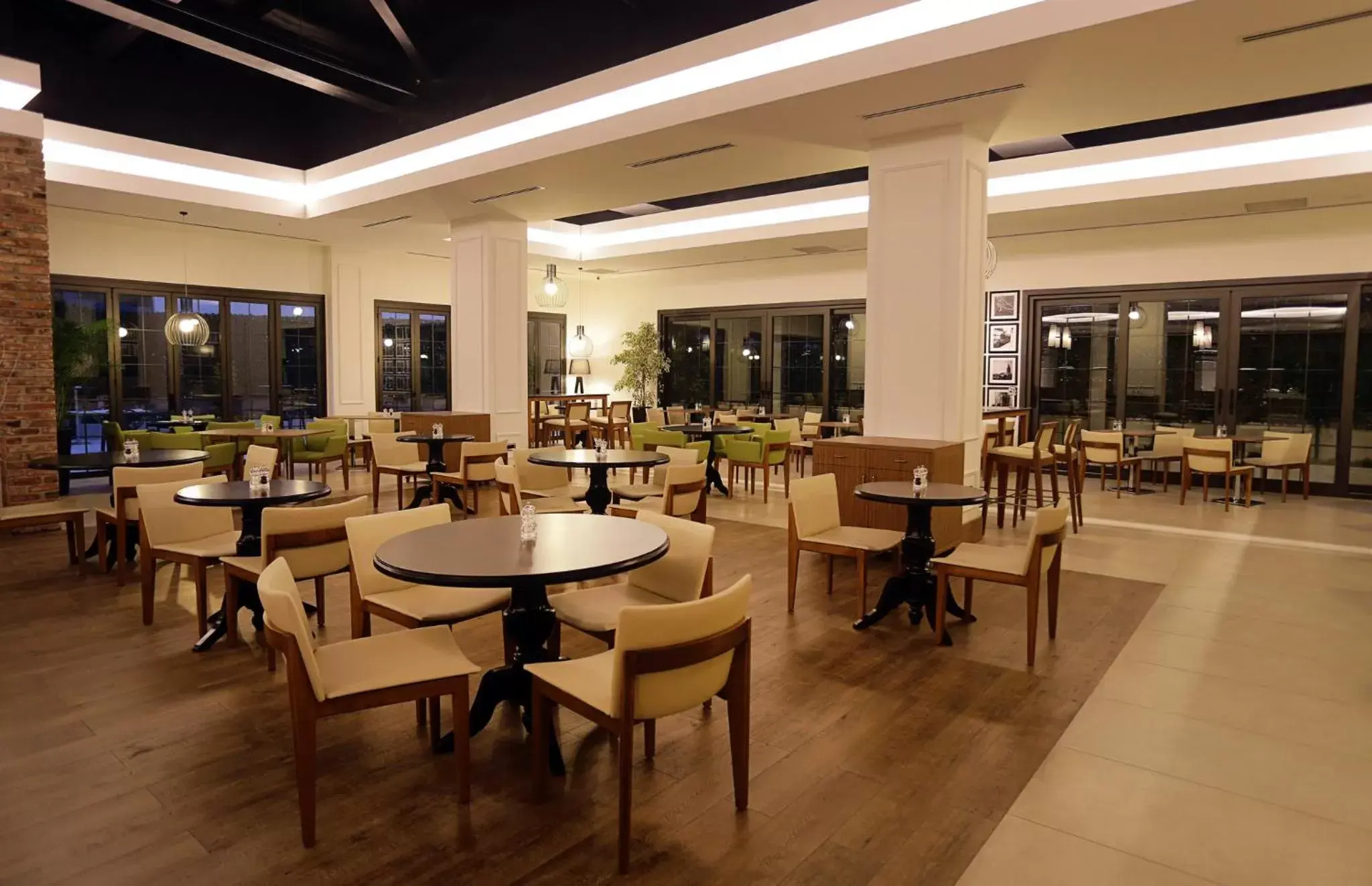 Restaurant/Places to Eat in Holiday Inn Ankara - Cukurambar, an IHG Hotel