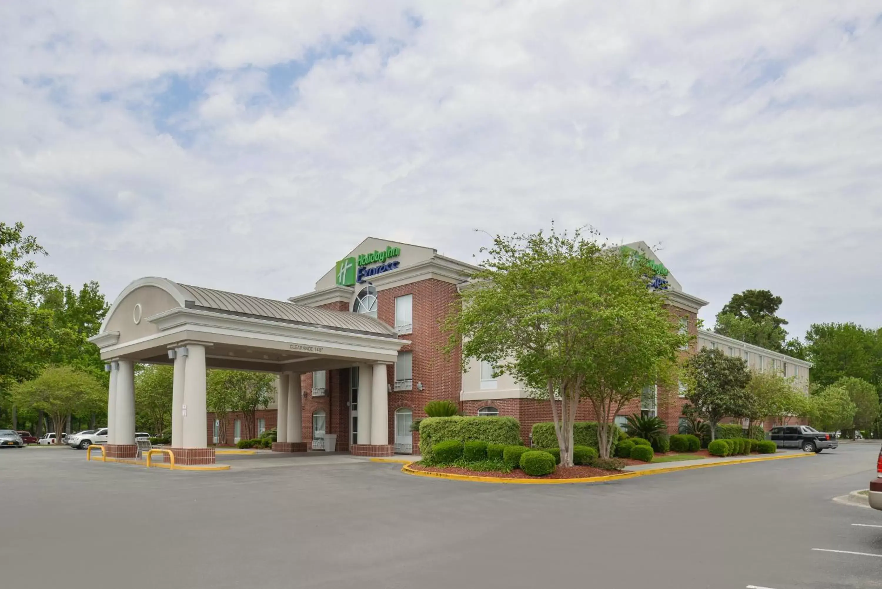 Property Building in Holiday Inn Express Hotel & Suites Lafayette, an IHG Hotel