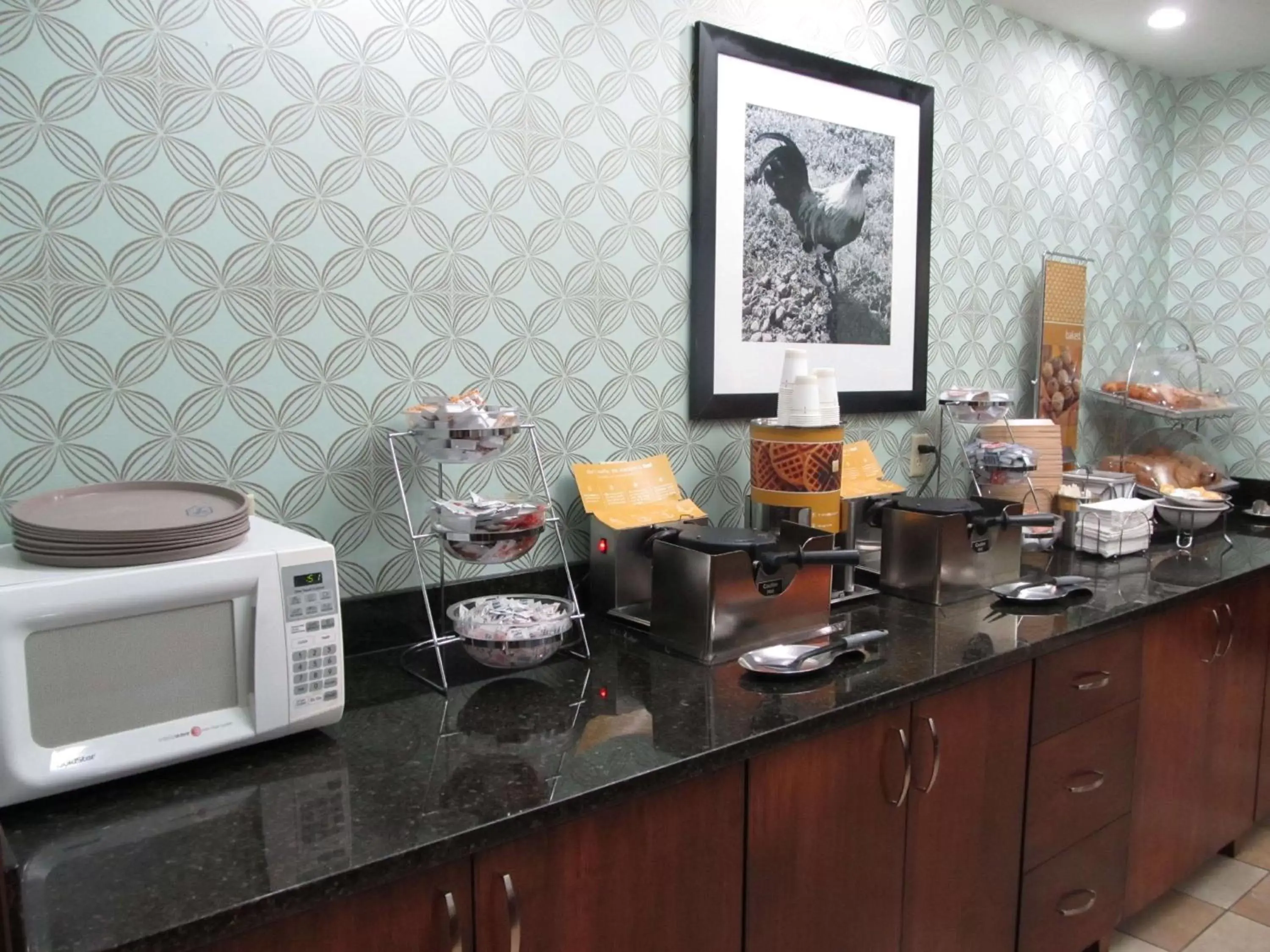 Dining area in Hampton Inn Birch Run