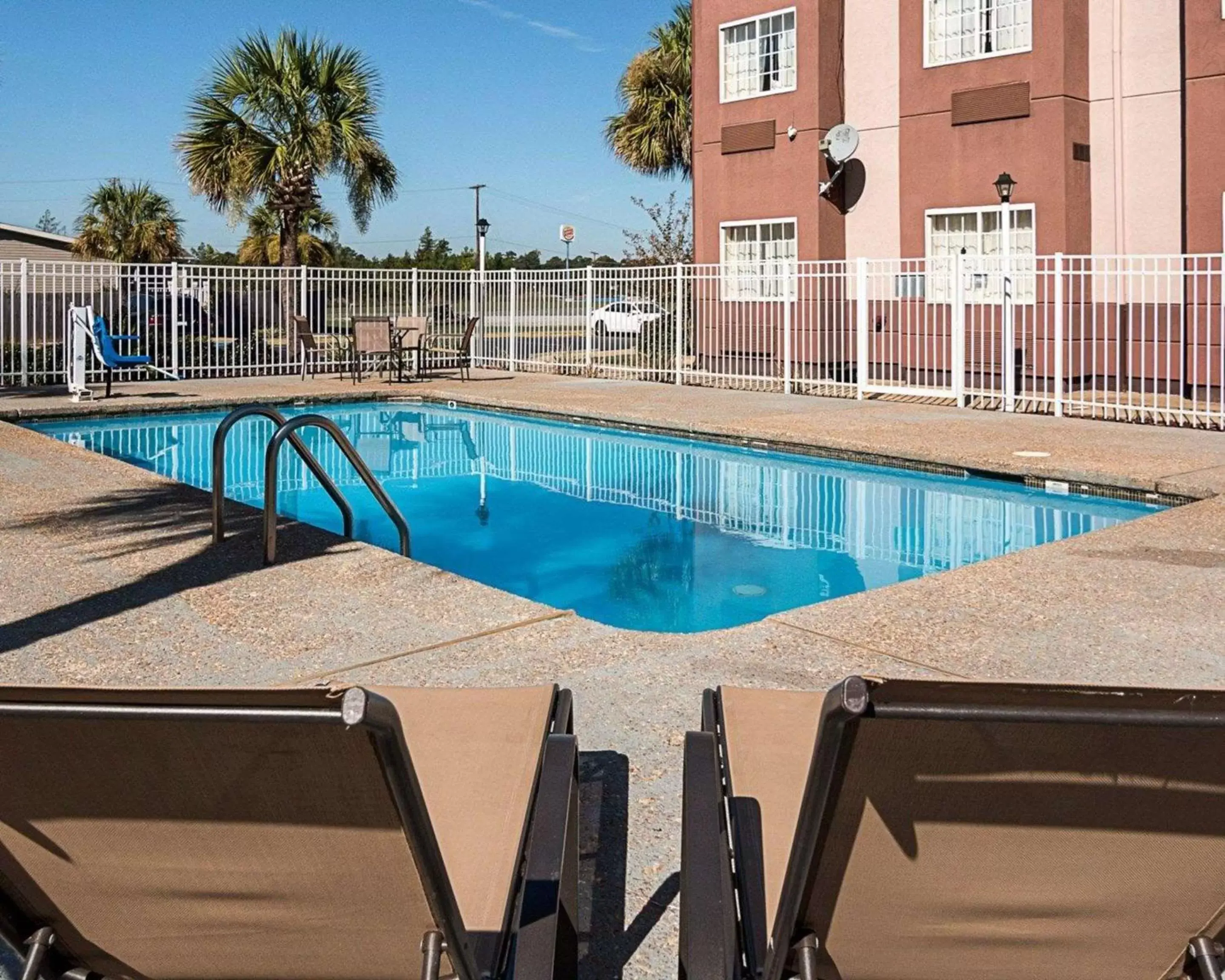 On site, Swimming Pool in Econo Lodge Inn & Suites Natchitoches