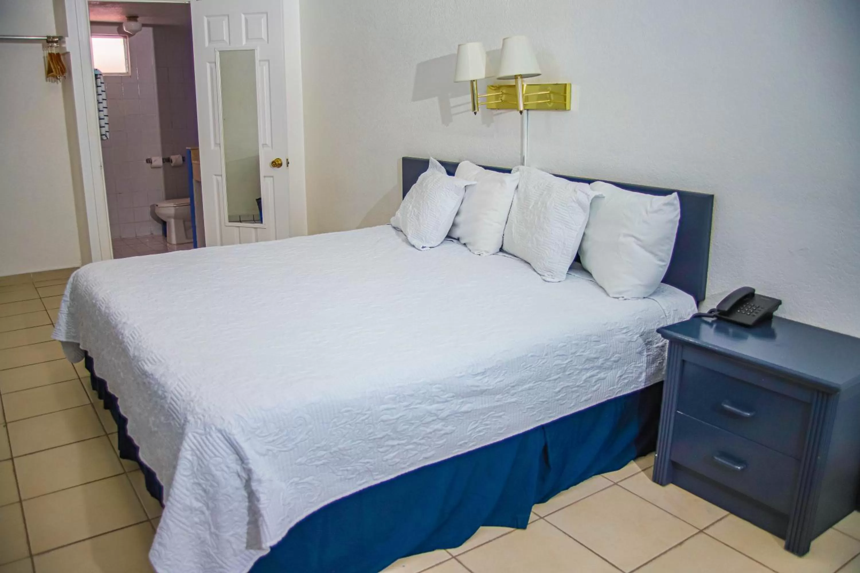 Bed in Playa Inn Rocky Point