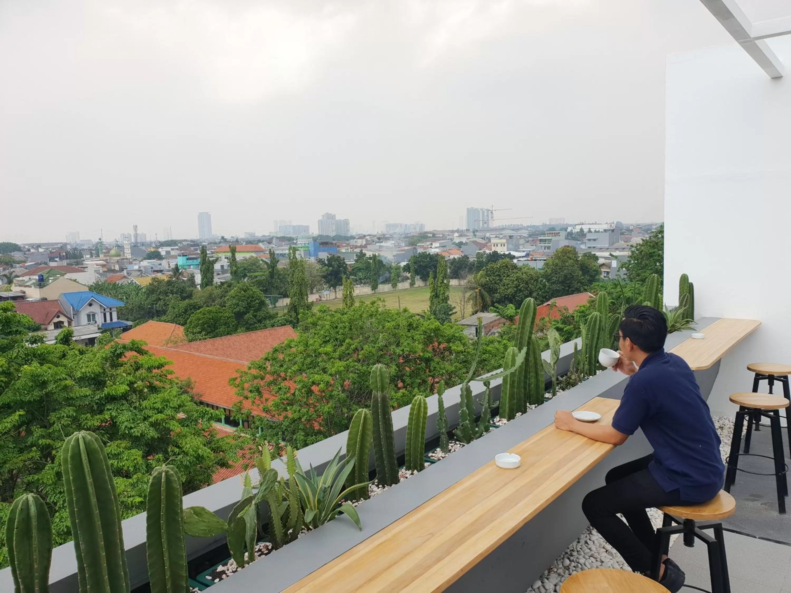 Restaurant/places to eat in Sambina Prime