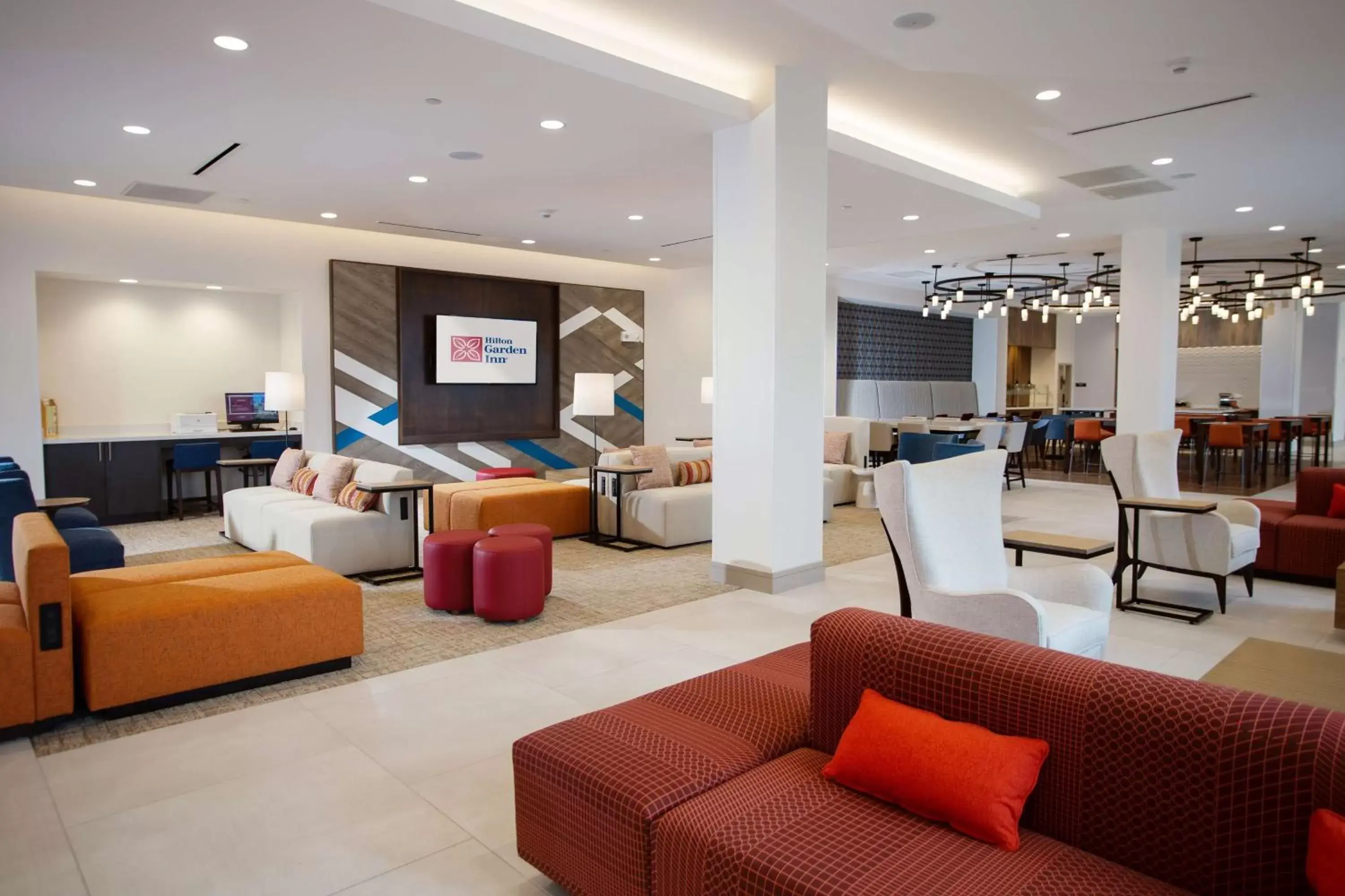 Lobby or reception, Lounge/Bar in Hilton Garden Inn Southern Pines Pinehurst, Nc