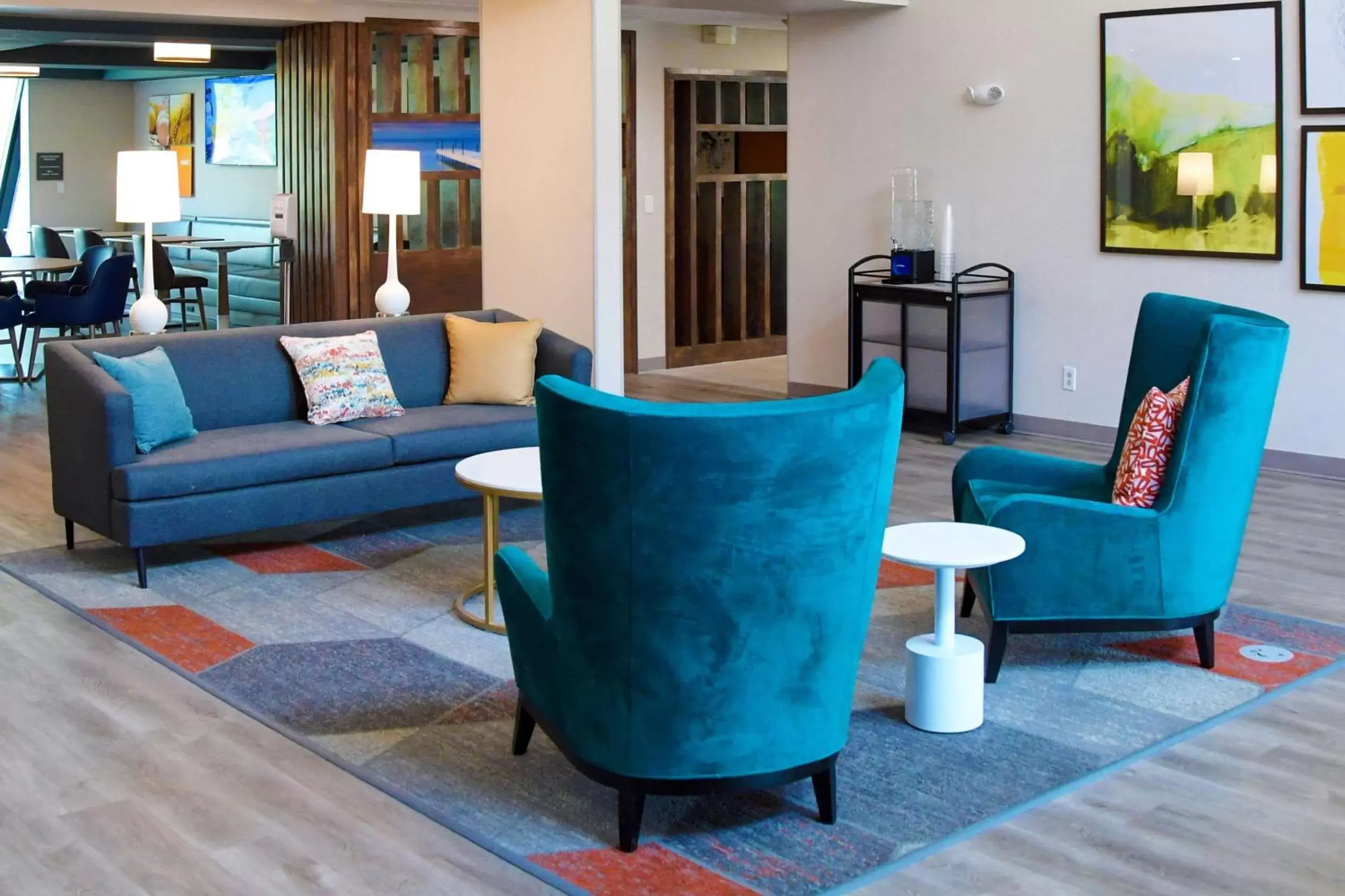 Lobby or reception, Seating Area in Comfort Inn & Suites NW Milwaukee