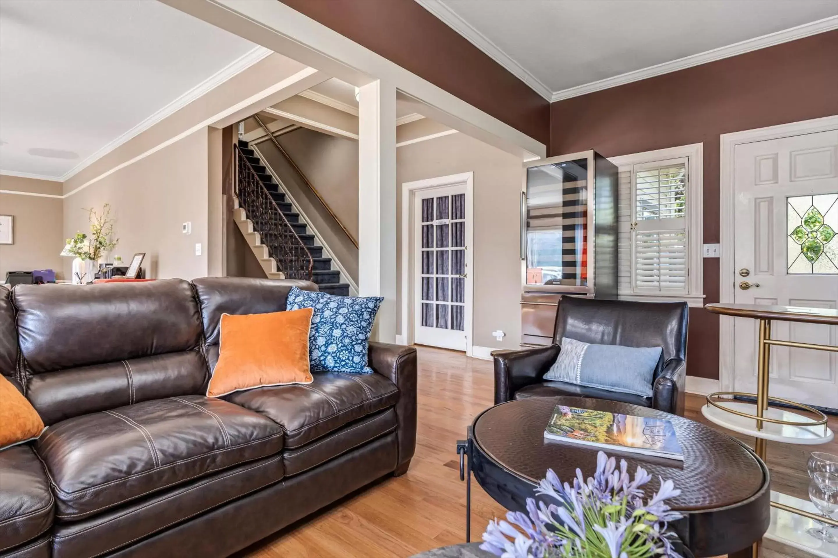 Seating Area in Cinnamon Bear Creekside Inn