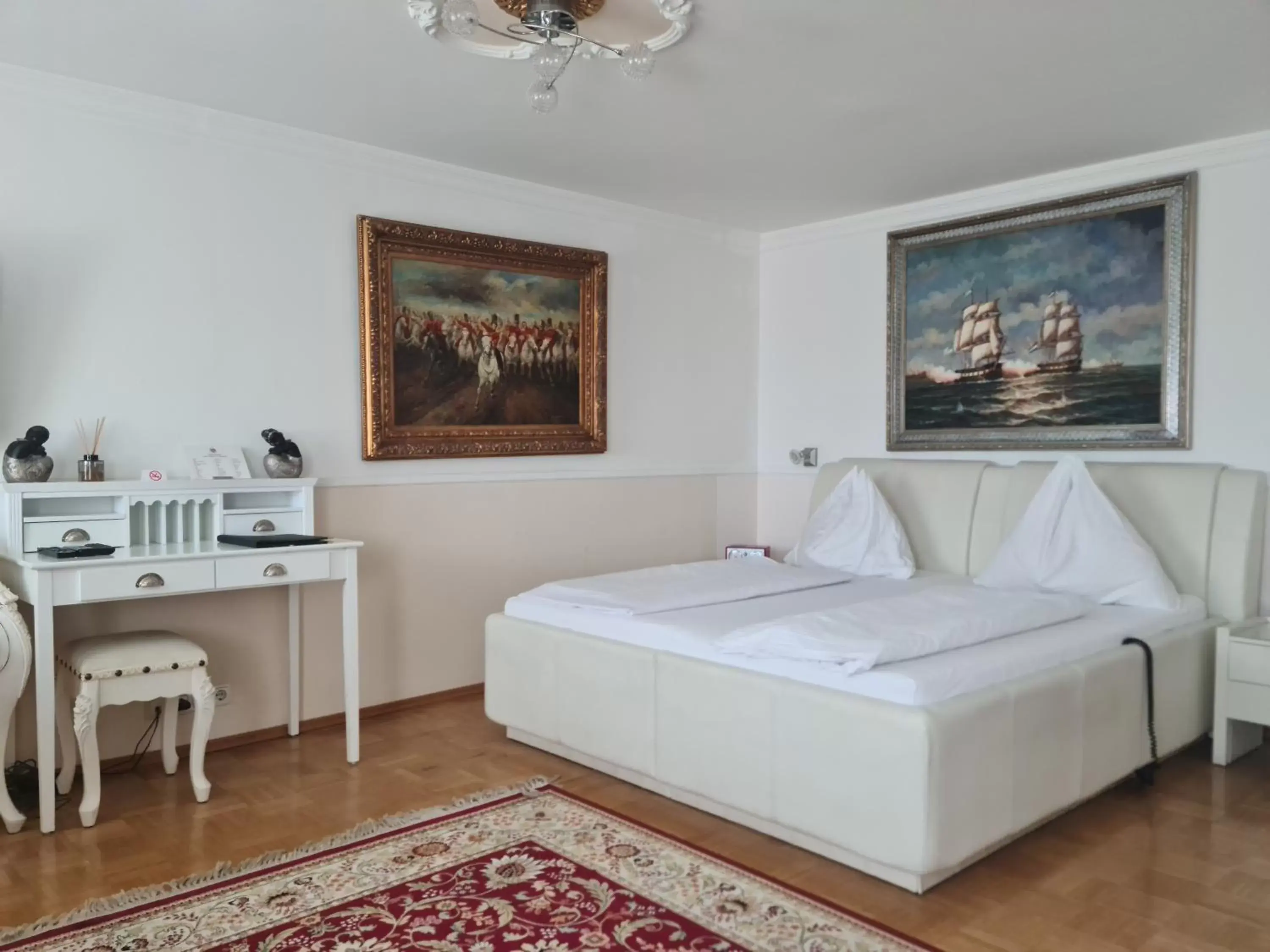 Superior Suite - single occupancy in Höckner Plaza Hotel Superior Suite - single occupancy in Höckner Plaza Hotel