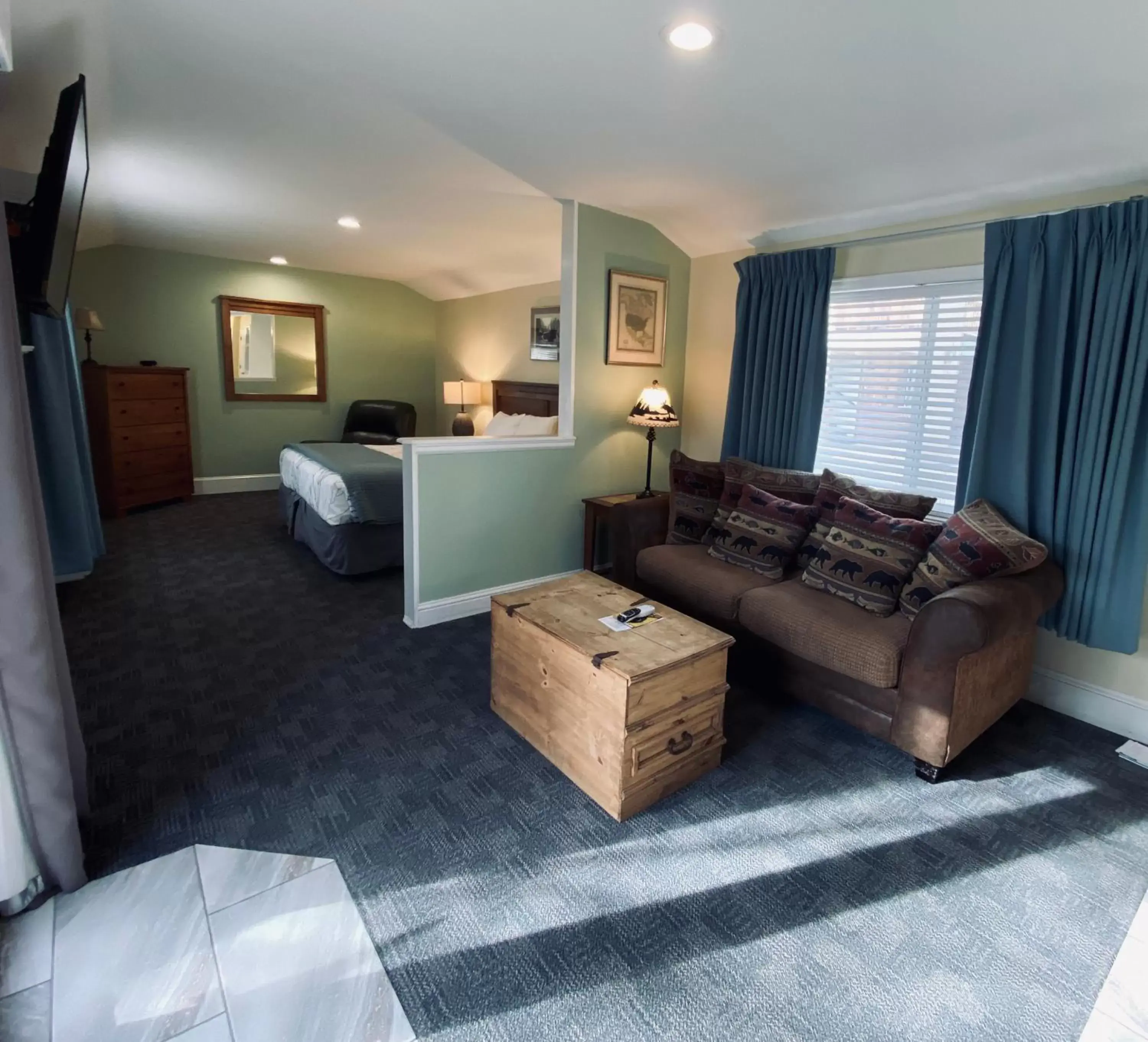 Seating Area in Salida Inn & Monarch Suites