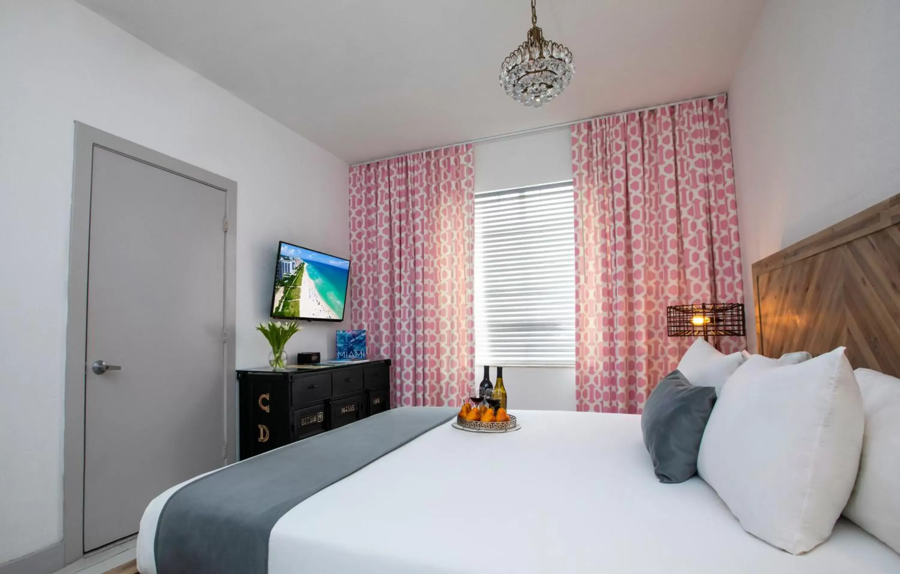 Double Room - Disability Access in Whitelaw Hotel Double Room - Disability Access in Whitelaw Hotel