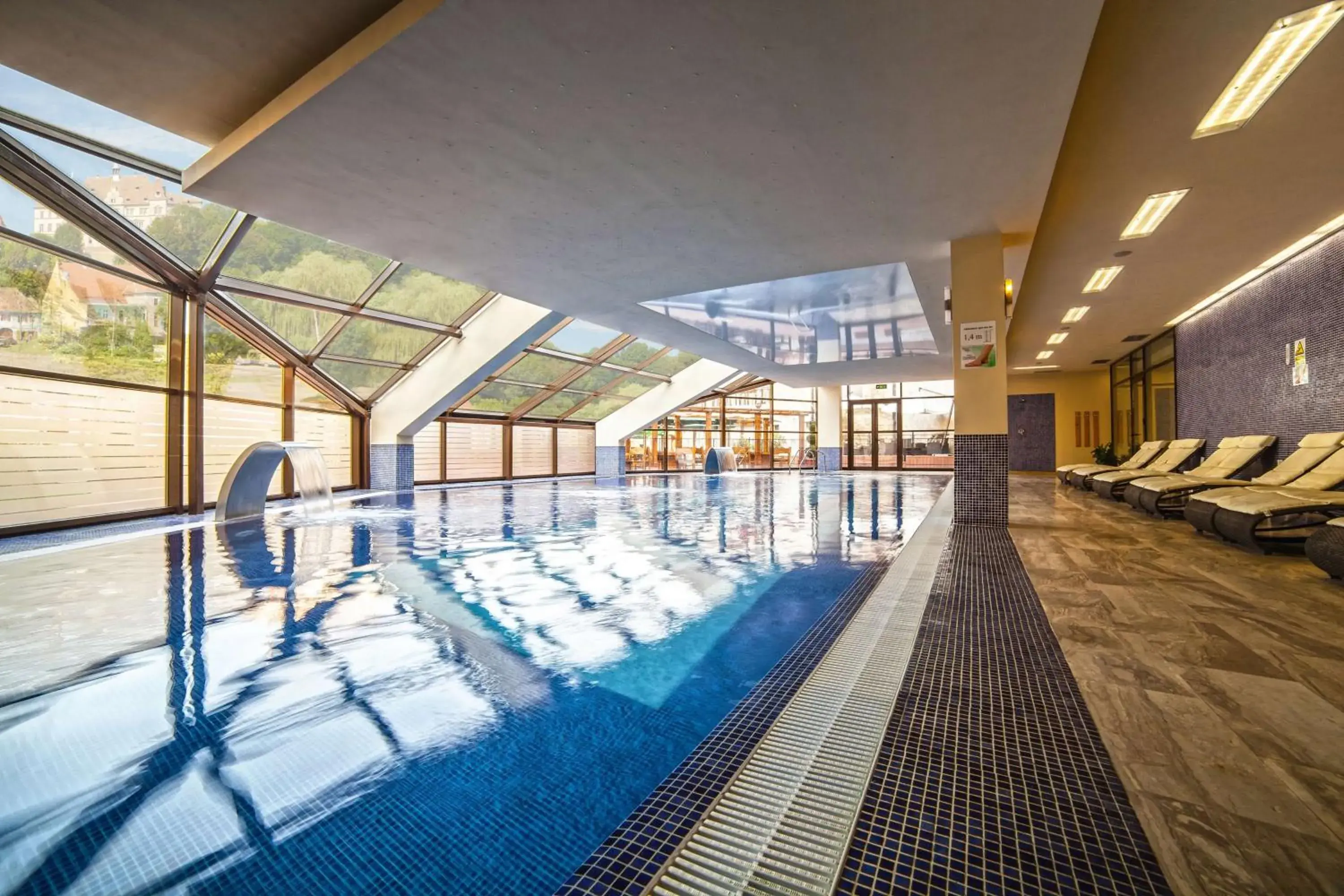 Pool view, Swimming Pool in DoubleTree by Hilton Sighisoara