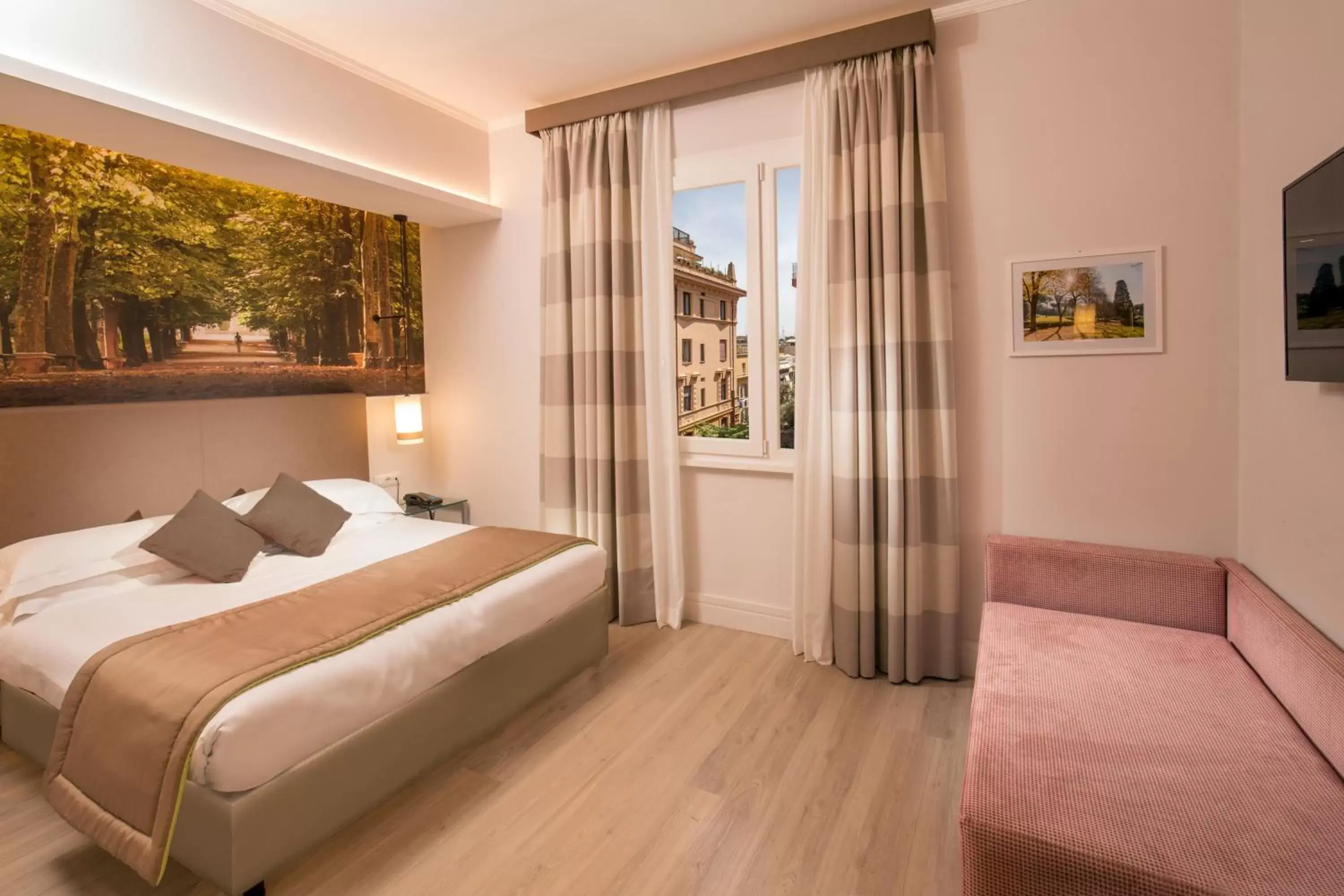 Bed in Hotel Villa Grazioli
