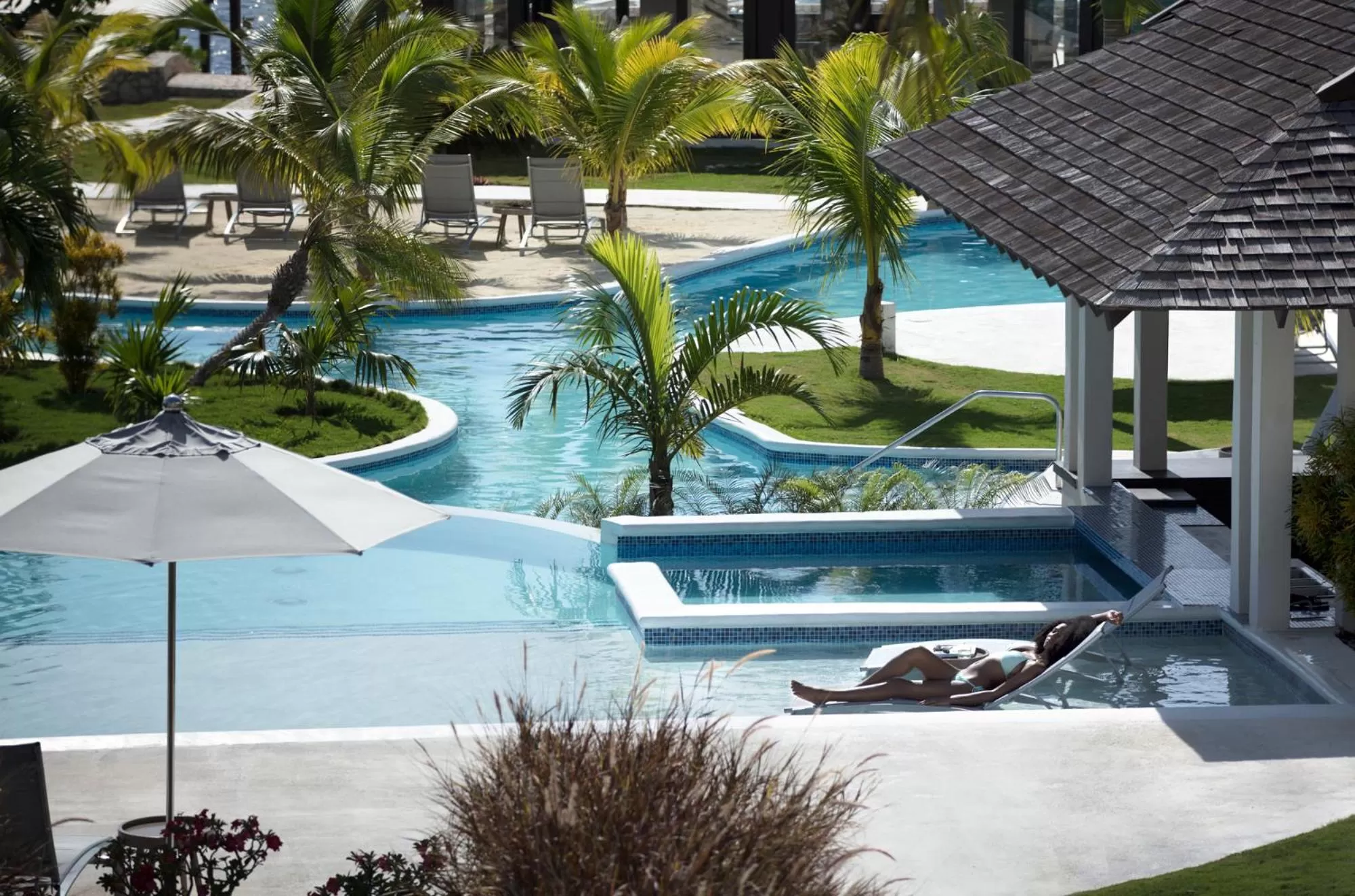 Pool view in The Cliff Hotel