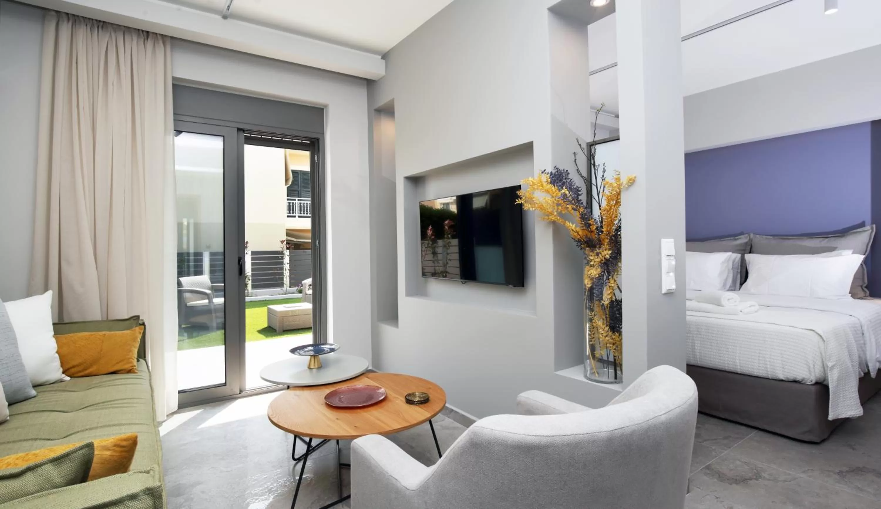 Photo of the whole room, Bed in Carabella Residence