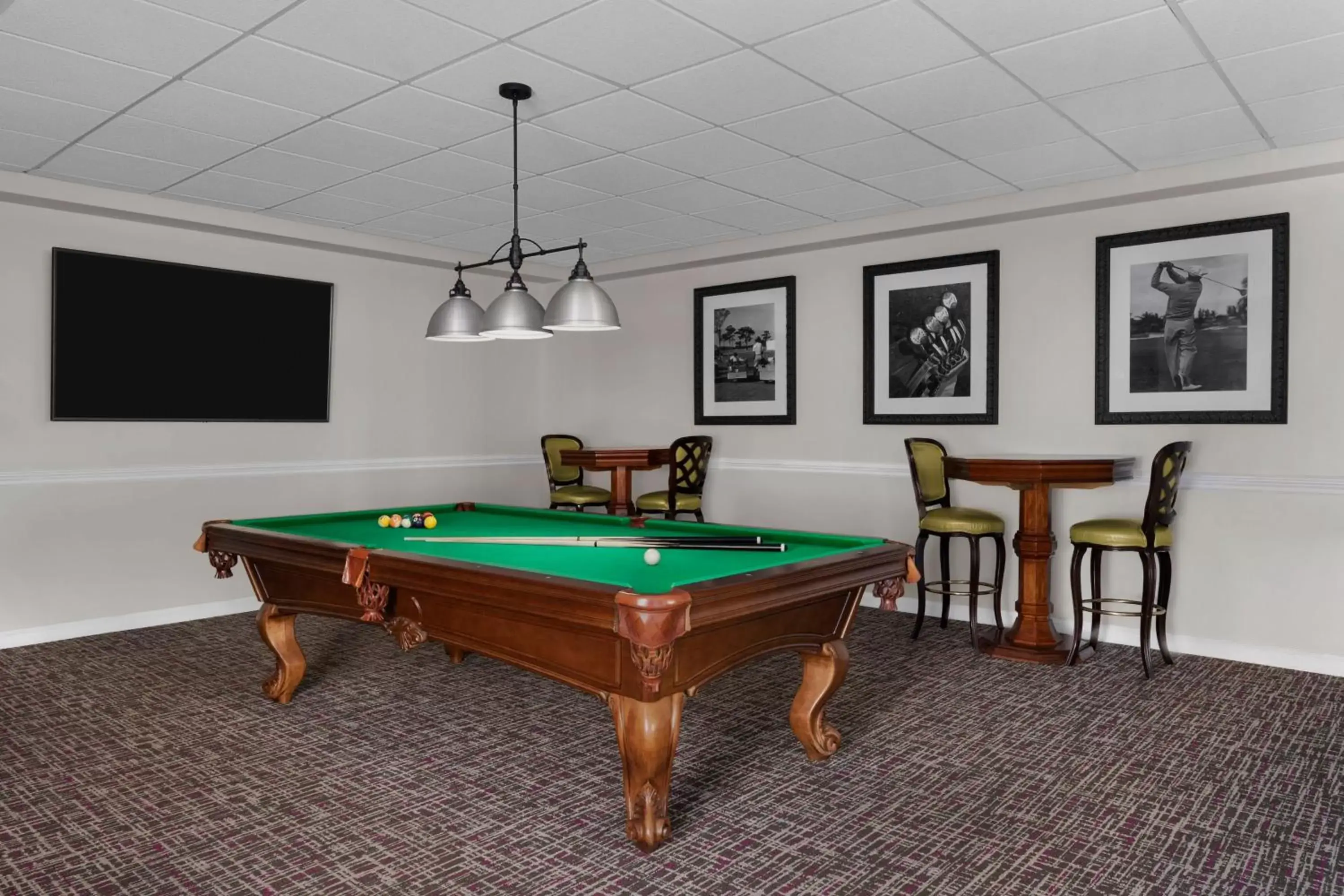 Lounge or bar, Billiards in Marriott's Fairway Villas