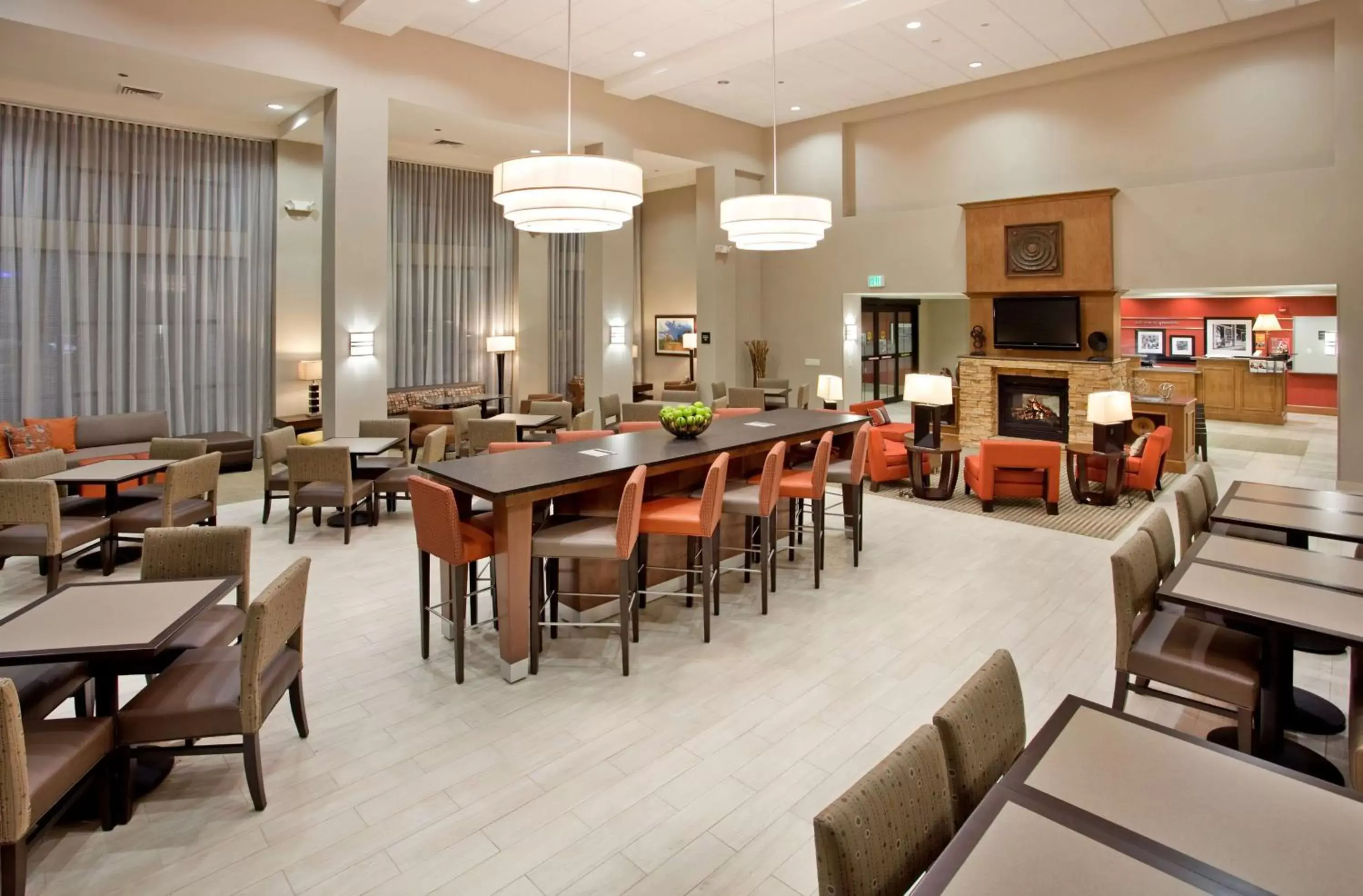 Lobby or reception, Restaurant/Places to Eat in Hampton Inn & Suites Phoenix Glendale-Westgate