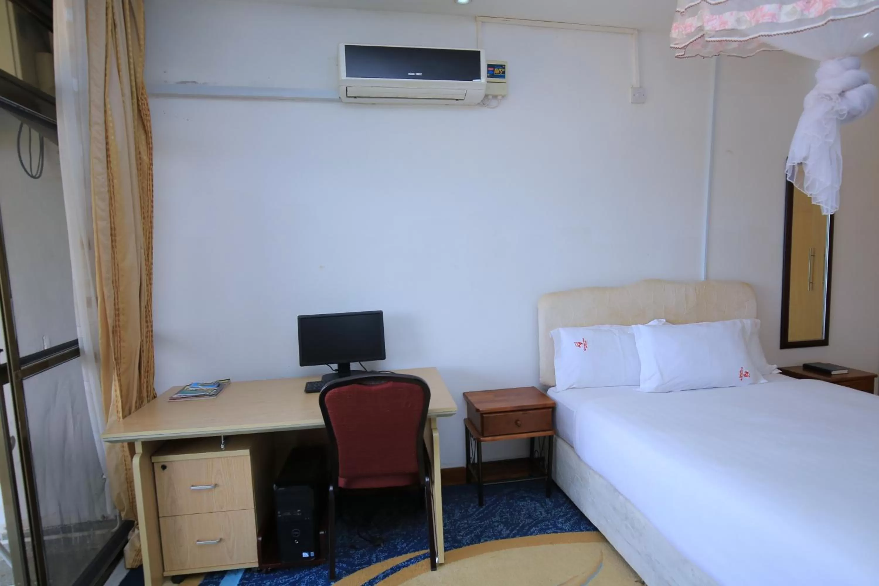 Bed in Frontiers Hotel & Conference Entebbe