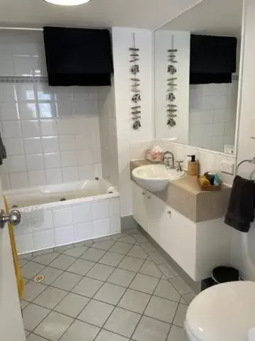 Bathroom in Nautilus Resort Mooloolaba