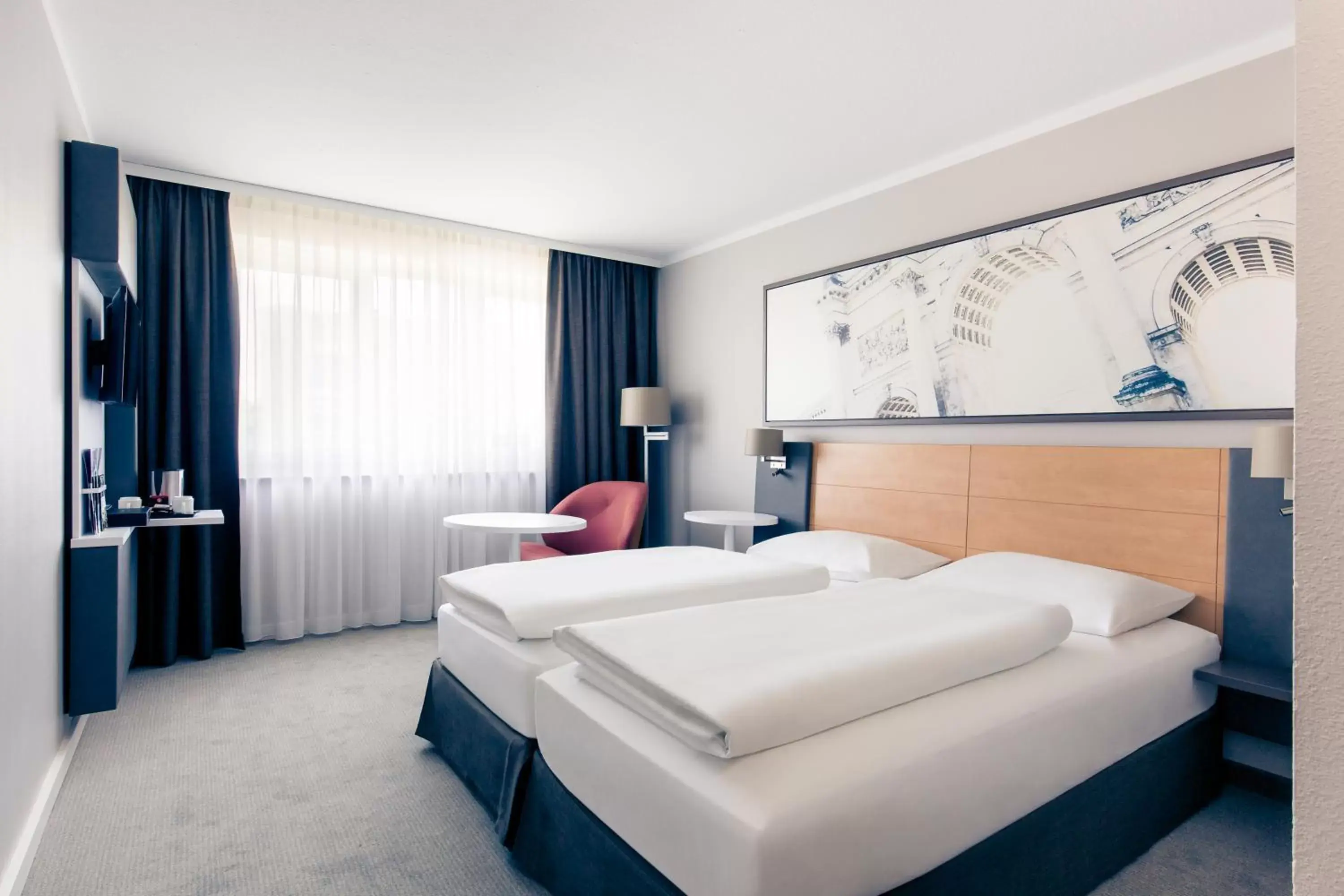 Day, Bed in Mercure Hotel München-Schwabing