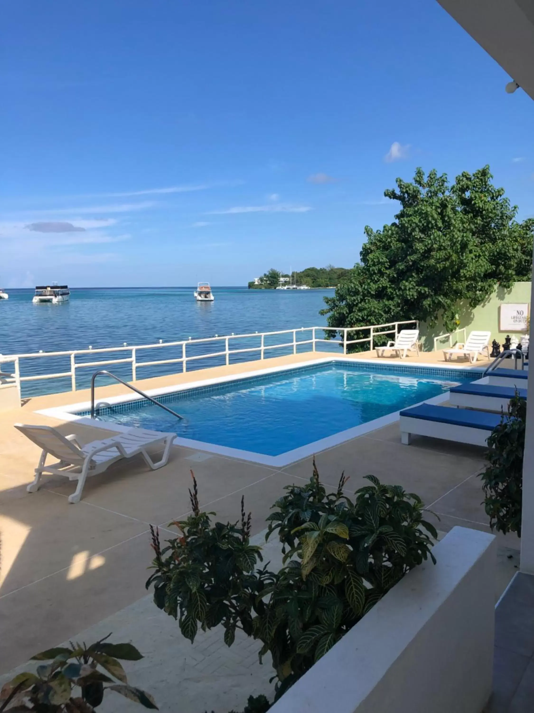 Canoeing, Swimming Pool in Ocean Palms