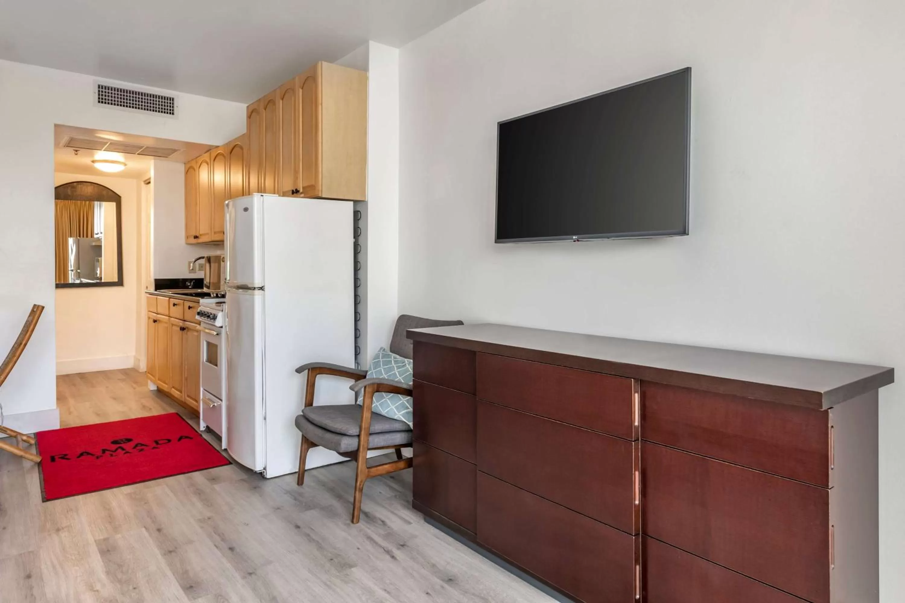 Photo of the whole room in Ramada Plaza by Wyndham Marco Polo Beach Resort