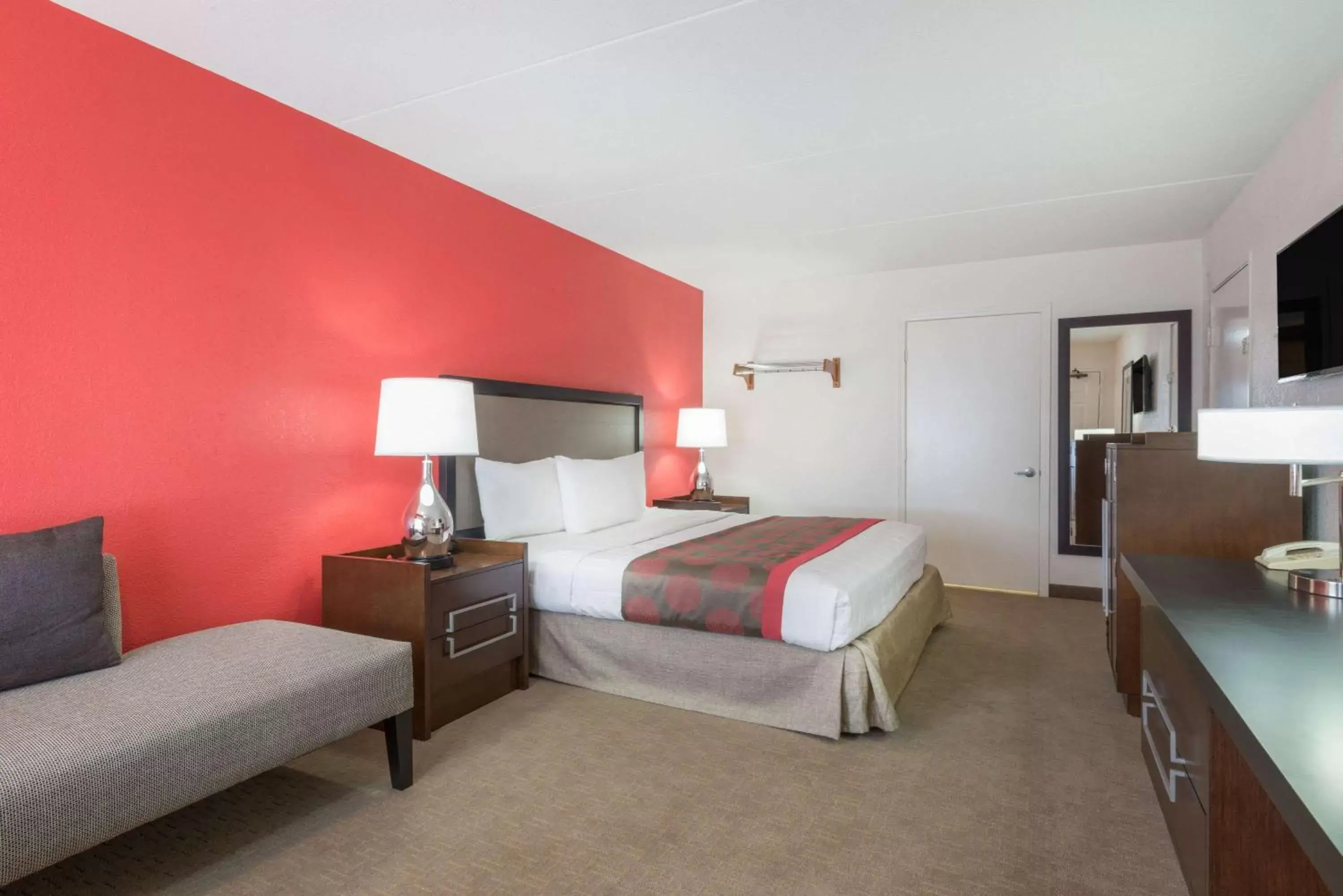 Photo of the whole room, Bed in Ramada by Wyndham Albuquerque Airport
