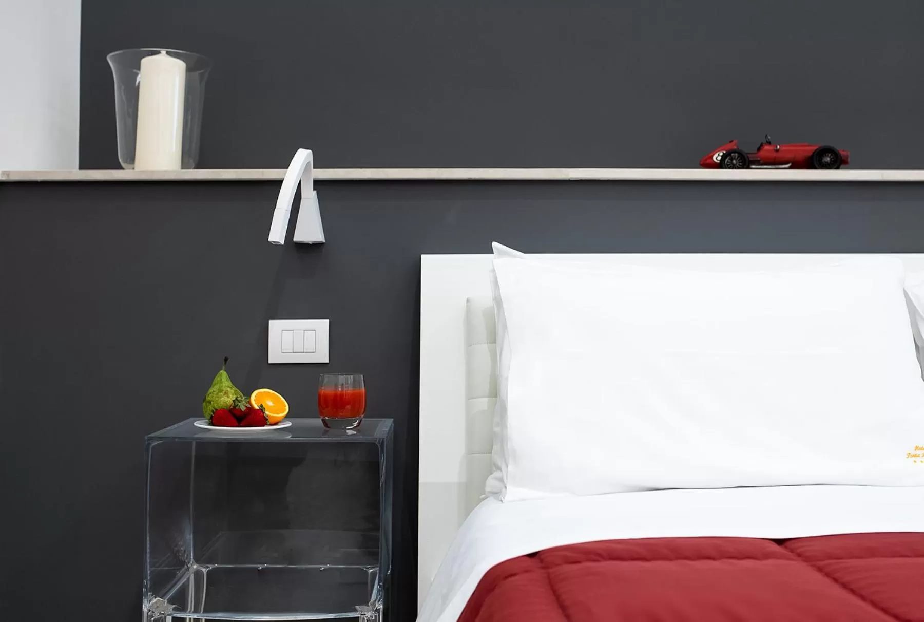 Decorative detail, Bed in Hotel Porta Reale