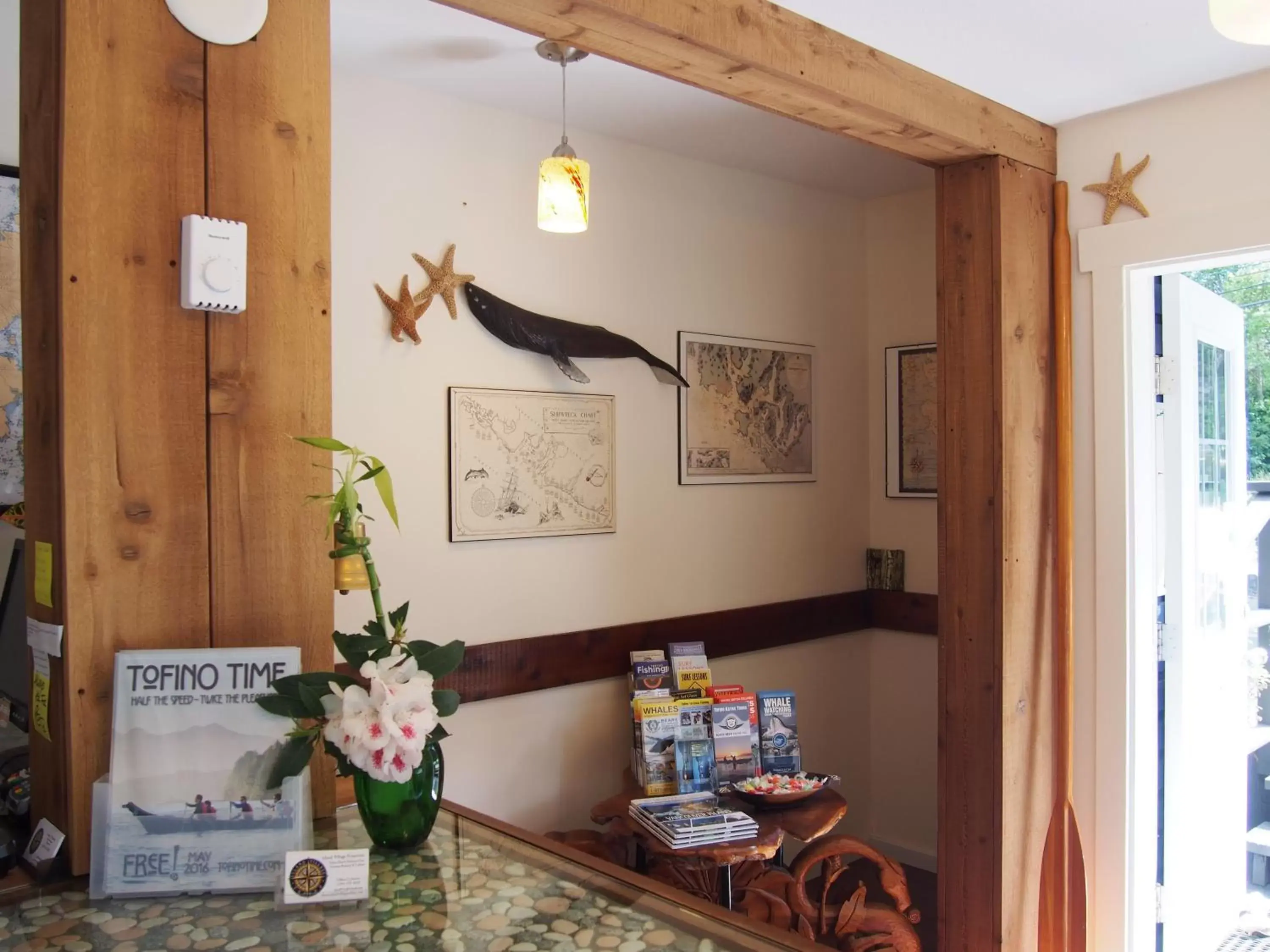 Lobby or reception in Tofino Motel Harborview