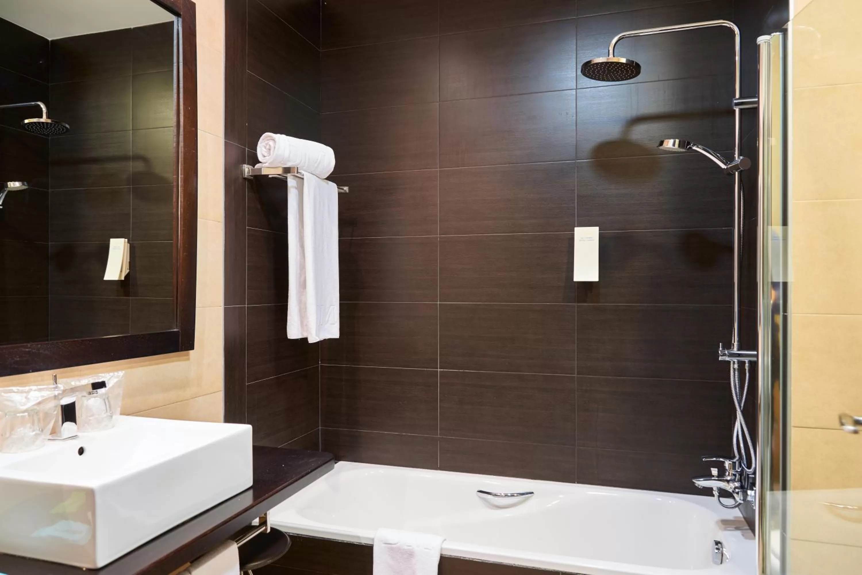 Shower in Gran Hotel Don Manuel