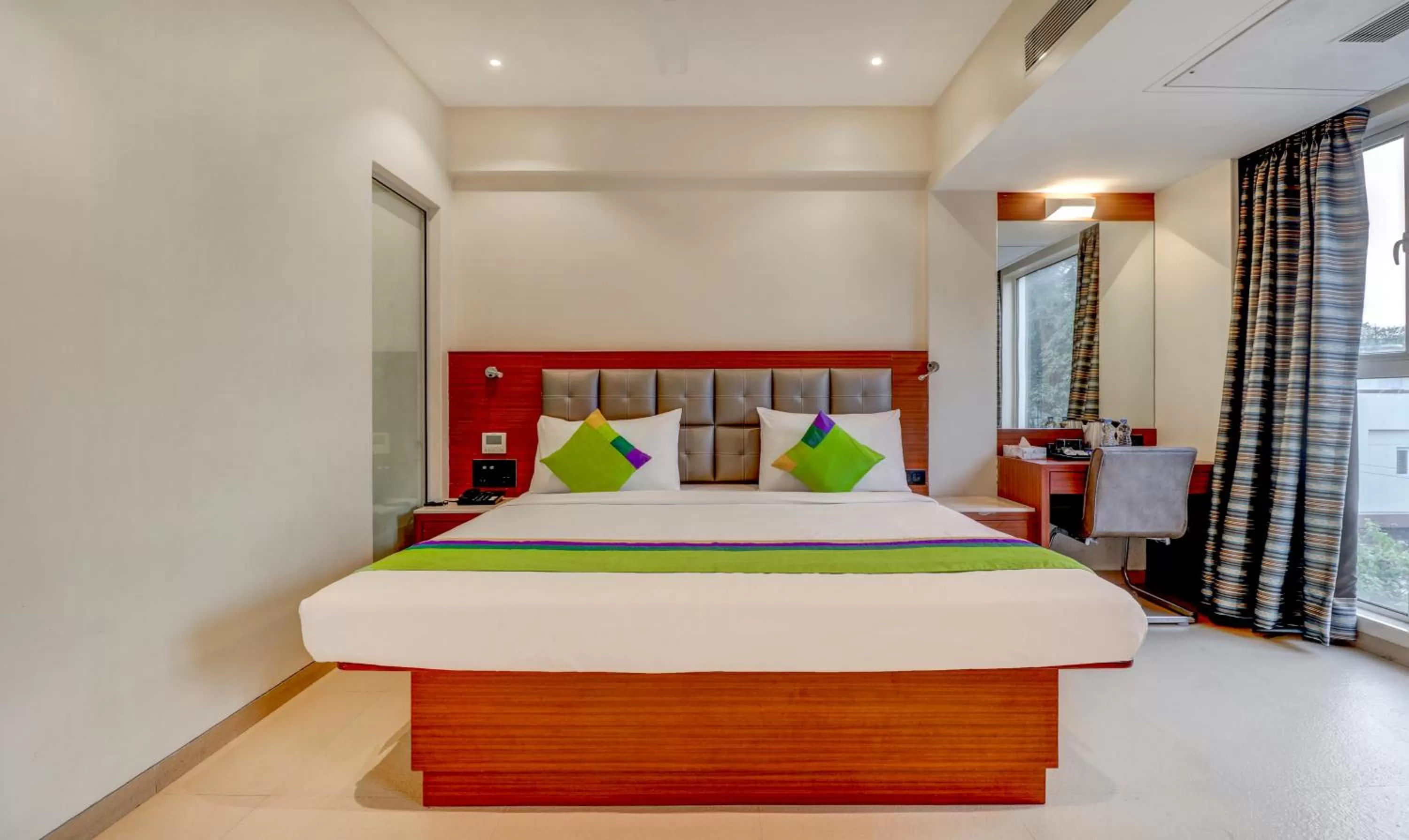 Bed in Treebo Ranjeet Shivaji Nagar