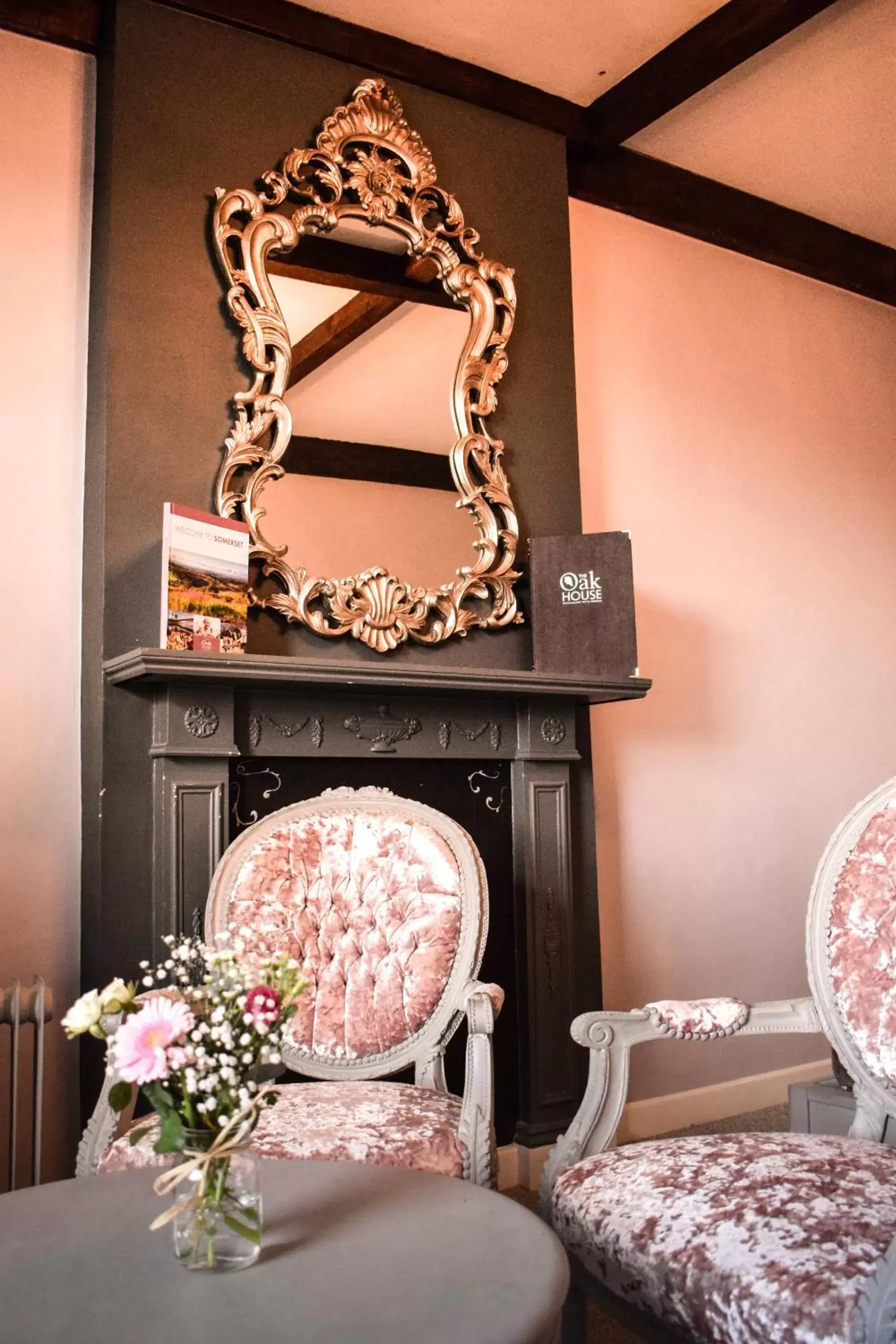 Bedroom, Seating Area in The Oak House Hotel